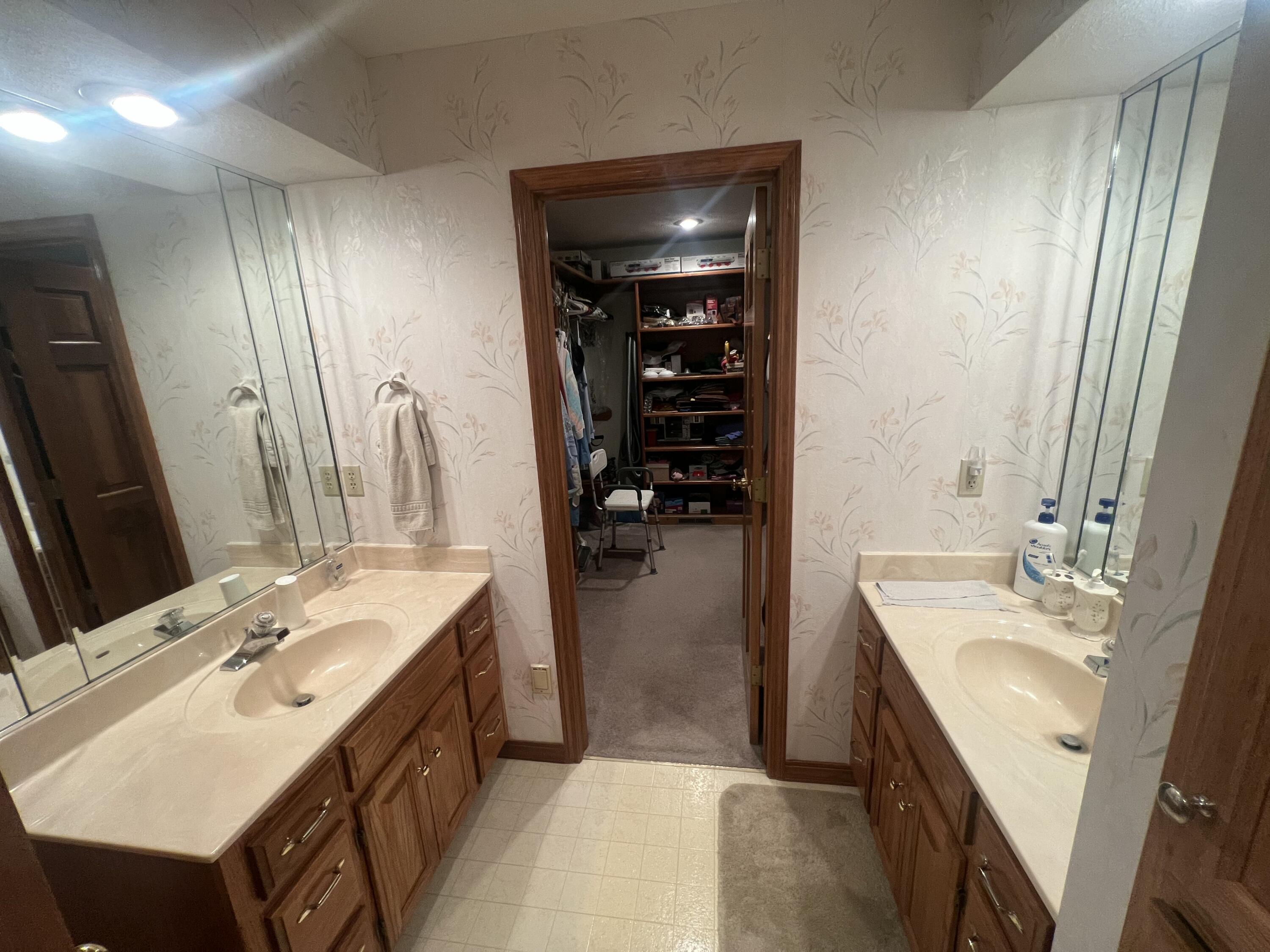 1525 South Farm Road 241 Property Photo 17