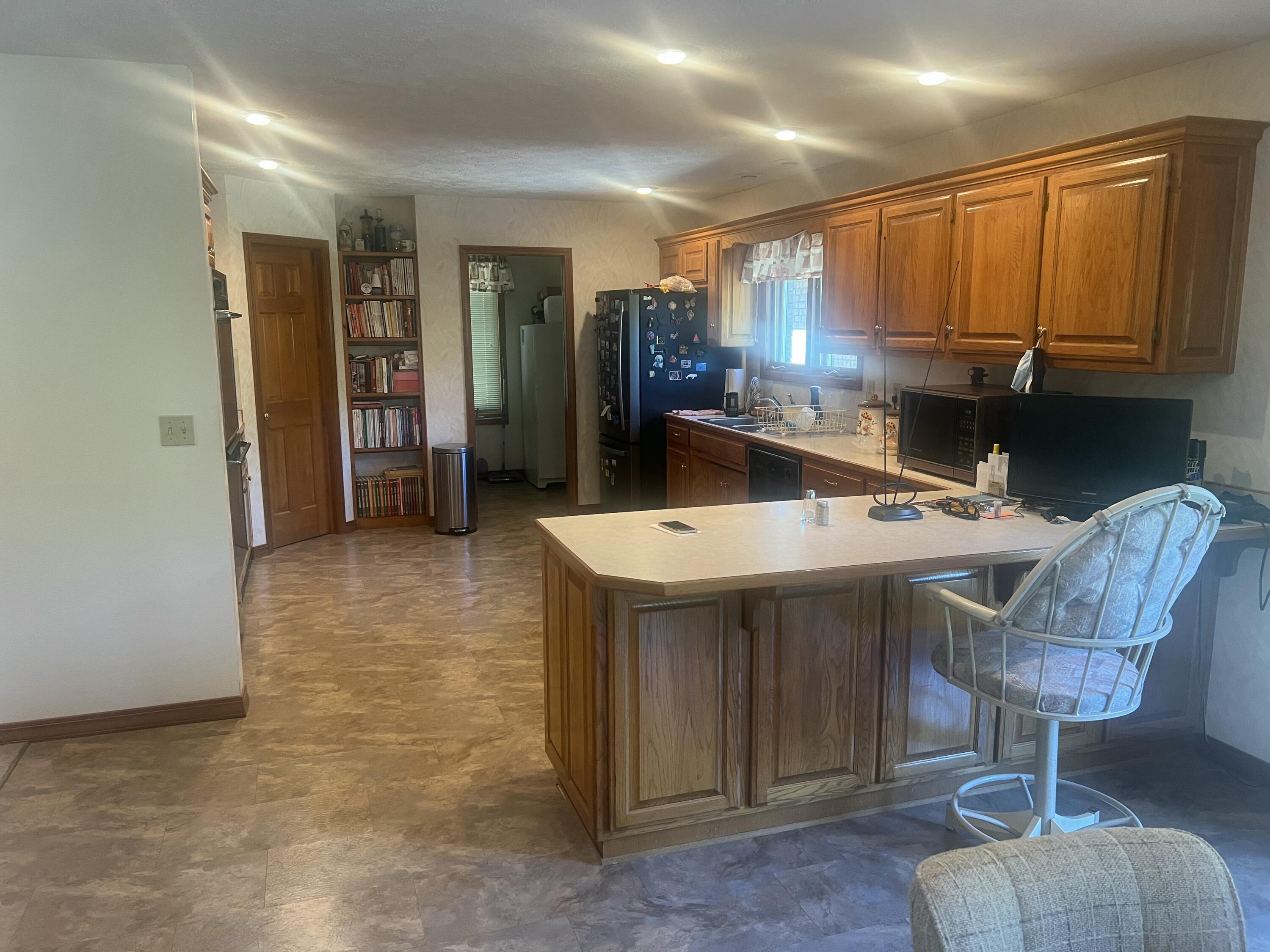 1525 South Farm Road 241 Property Photo 20