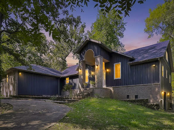 2441 State Highway Zz Property Photo 1