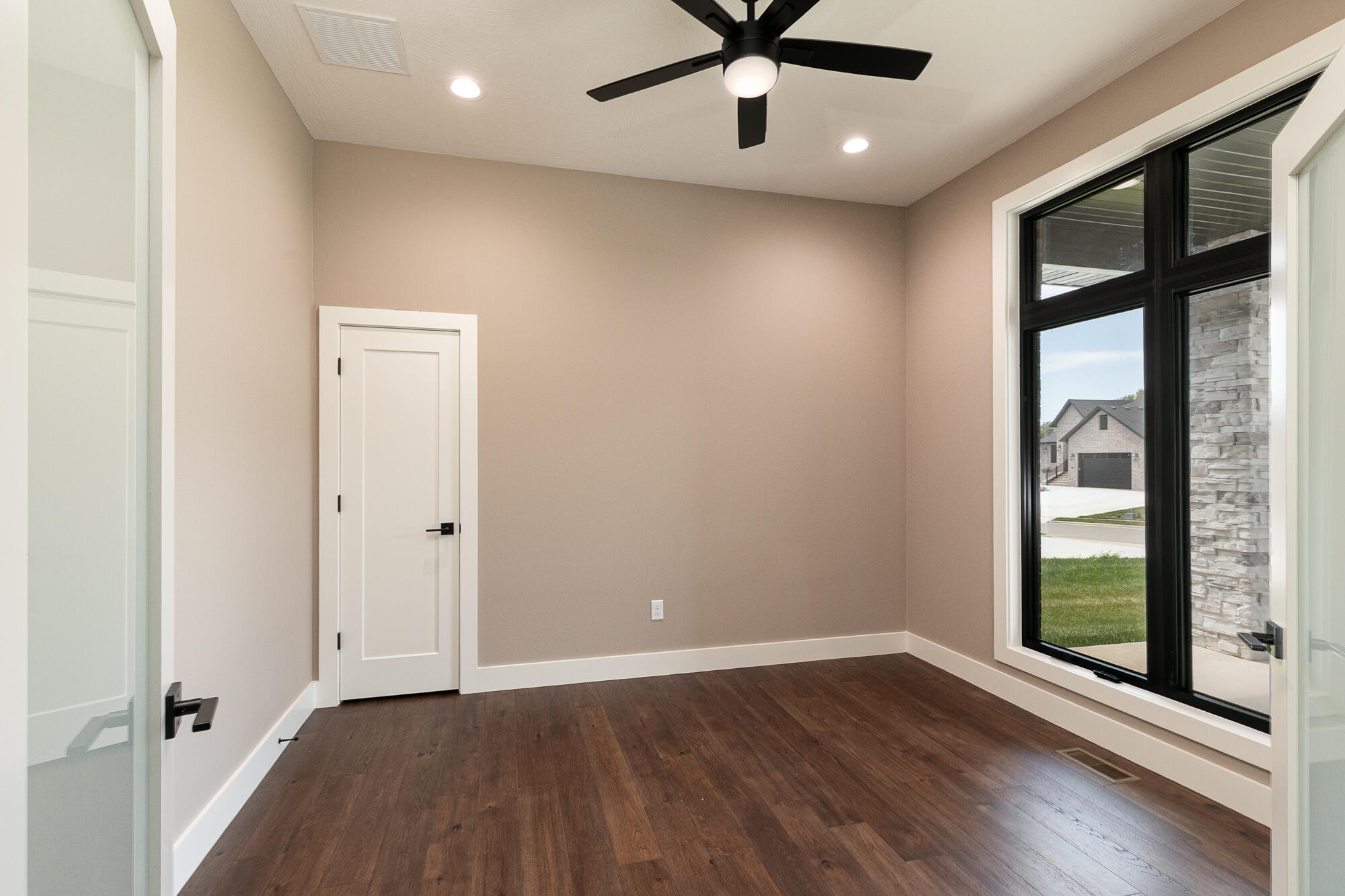 2038 North Silver Charm Avenue Property Photo 16
