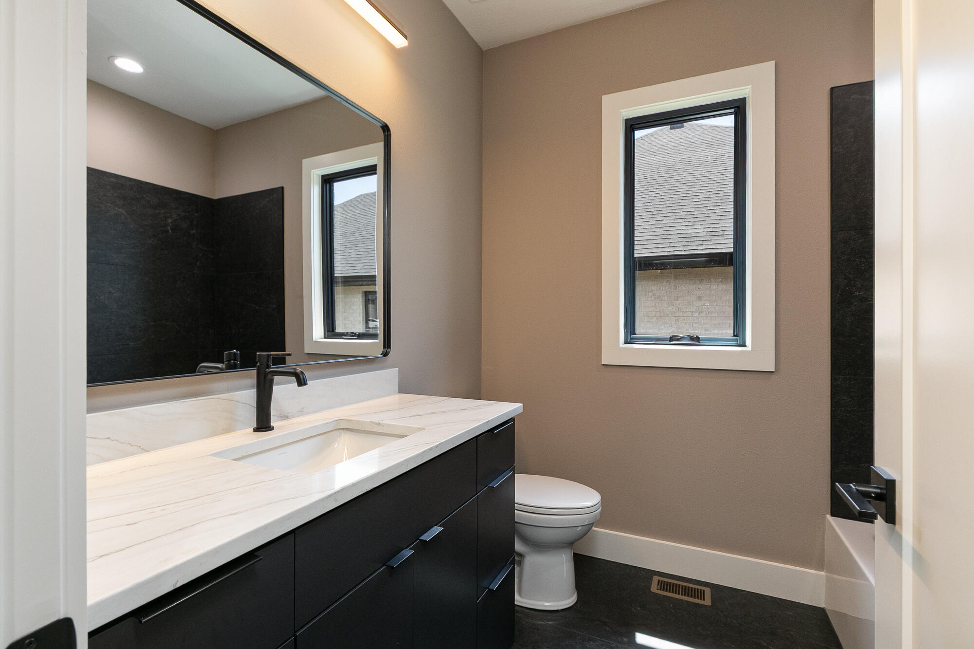 2038 North Silver Charm Avenue Property Photo 30