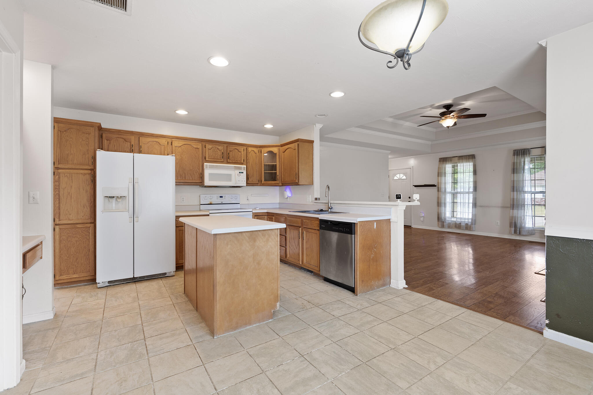 705 South Whippoorwill Drive Property Photo 10