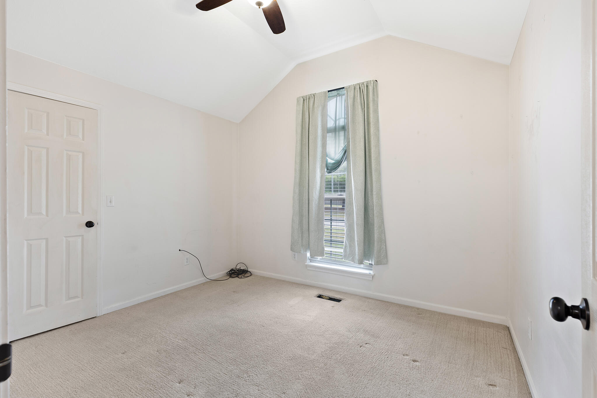 705 South Whippoorwill Drive Property Photo 15
