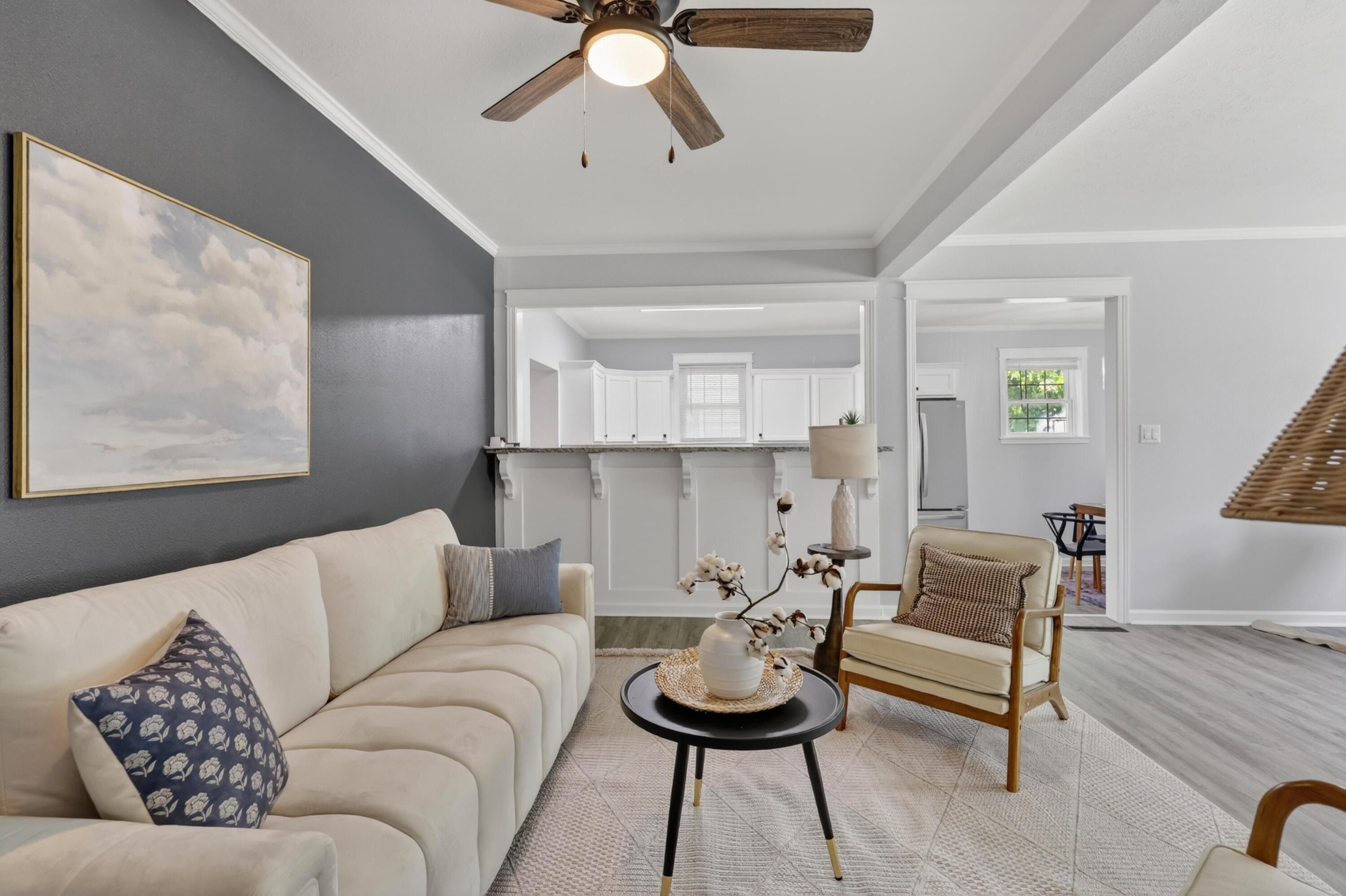 2102 West 12th Street Property Photo 14