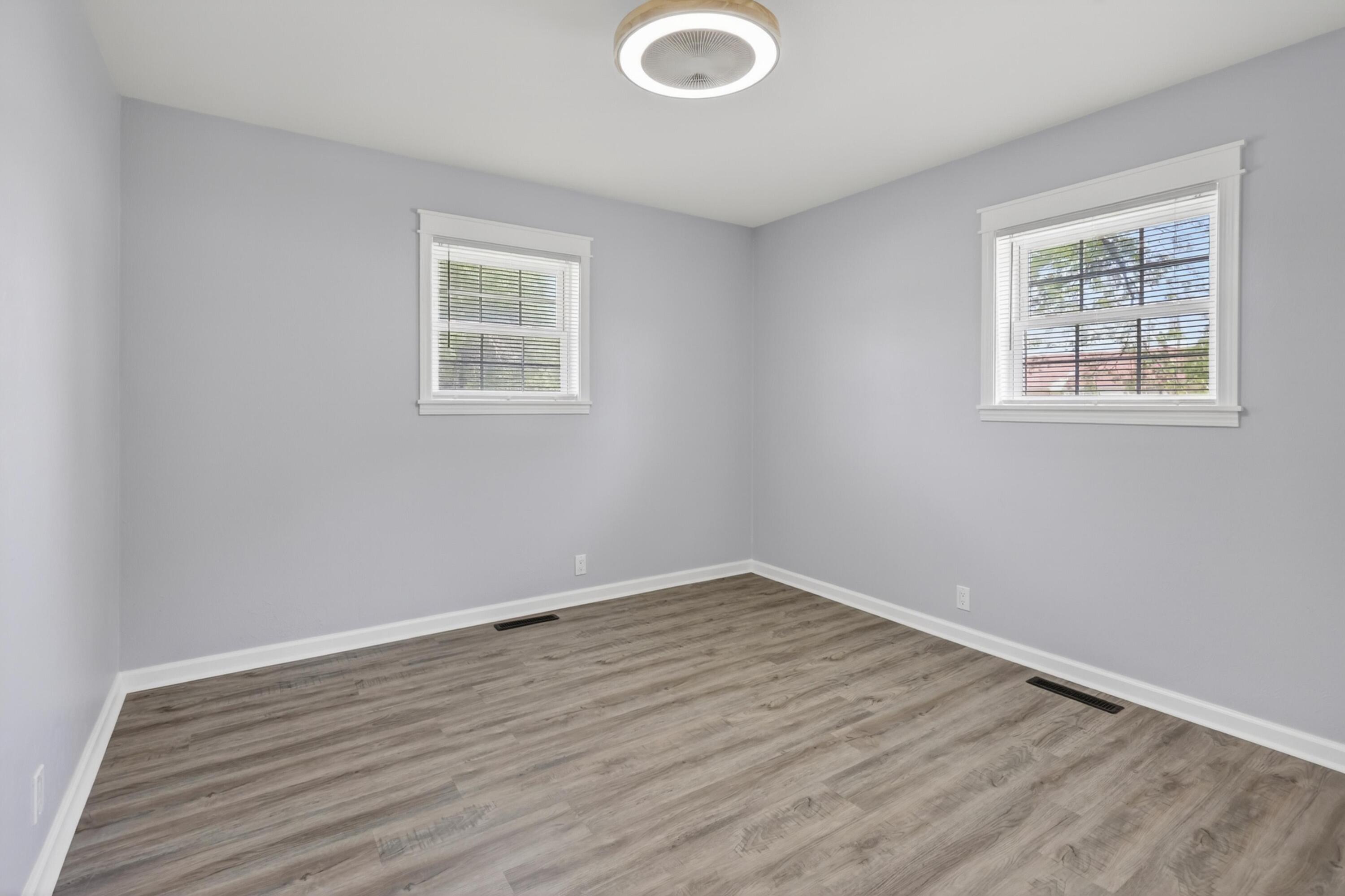 2102 West 12th Street Property Photo 32