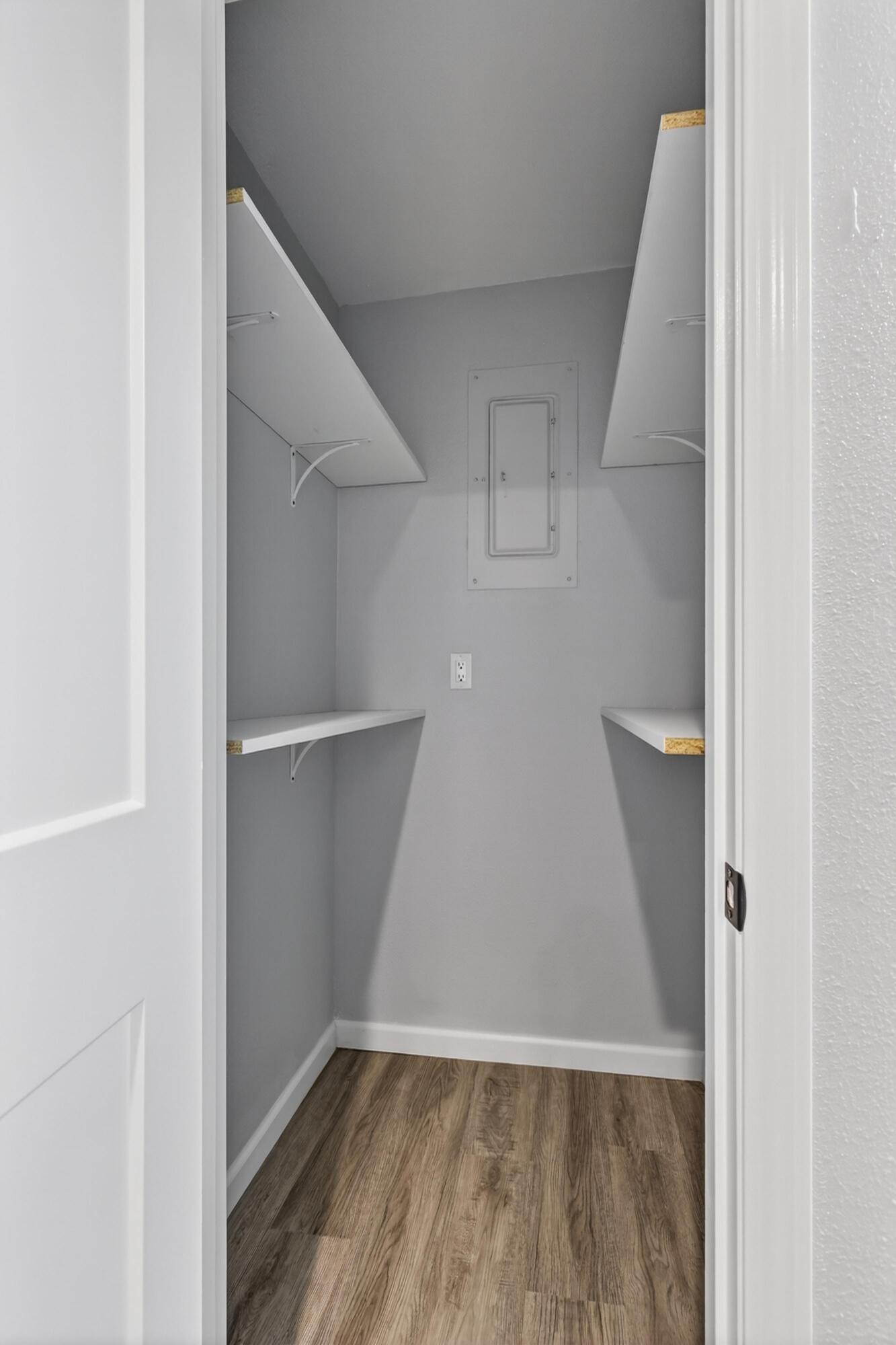 2102 West 12th Street Property Photo 57