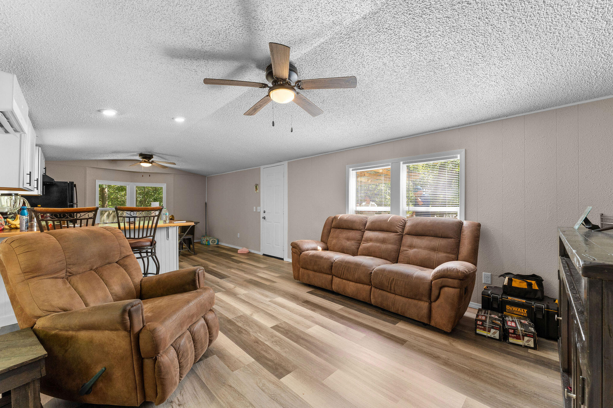 000 Aster Circle Property Photo 16
