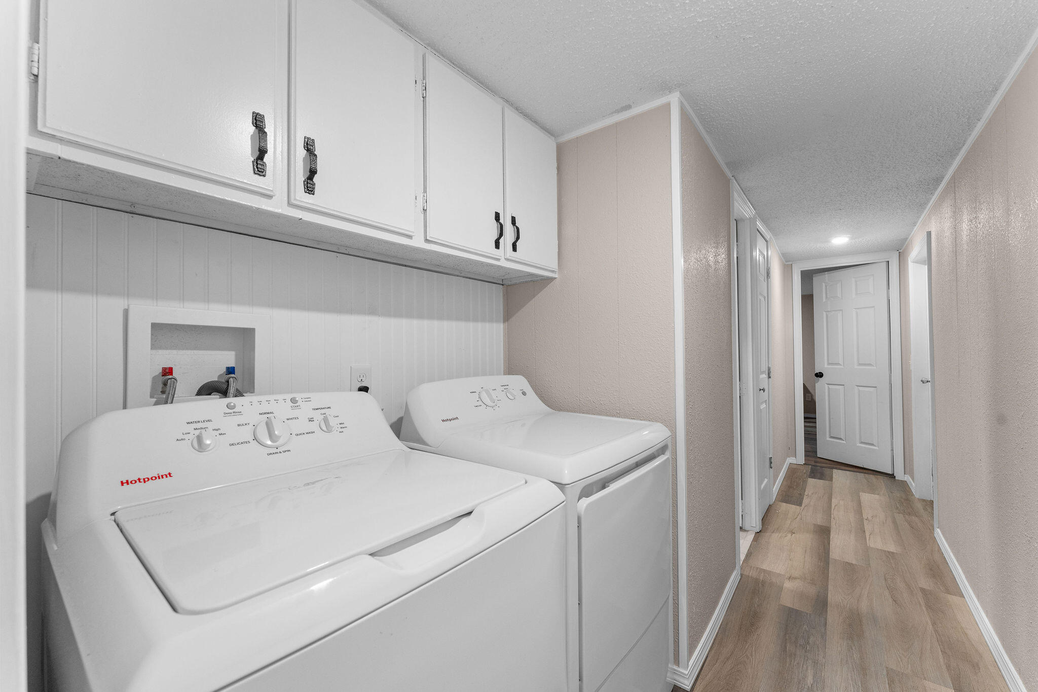 000 Aster Circle Property Photo 18