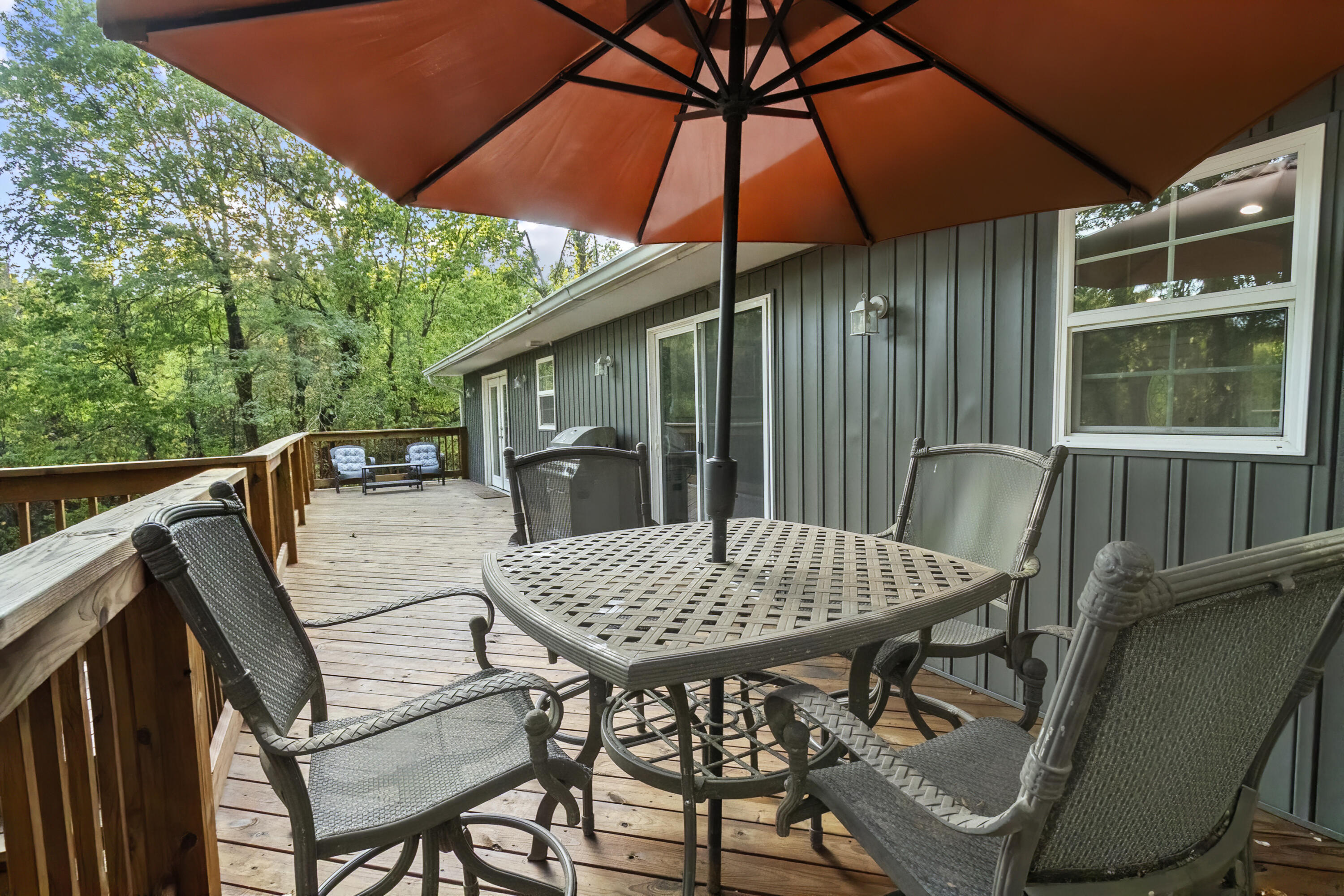 140 West Cardinal Lane Property Photo 33