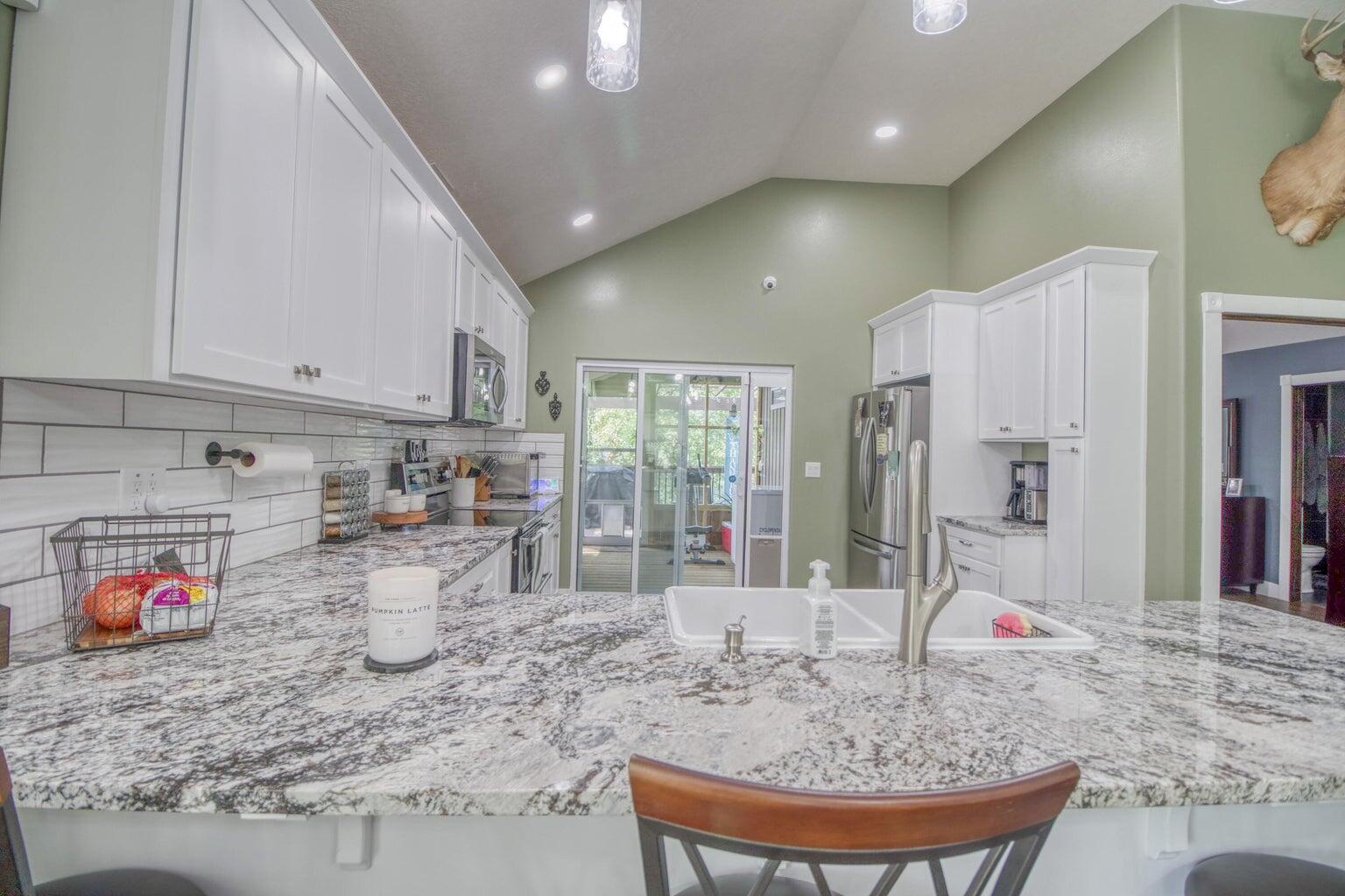 806 Sunset Road Property Photo 16