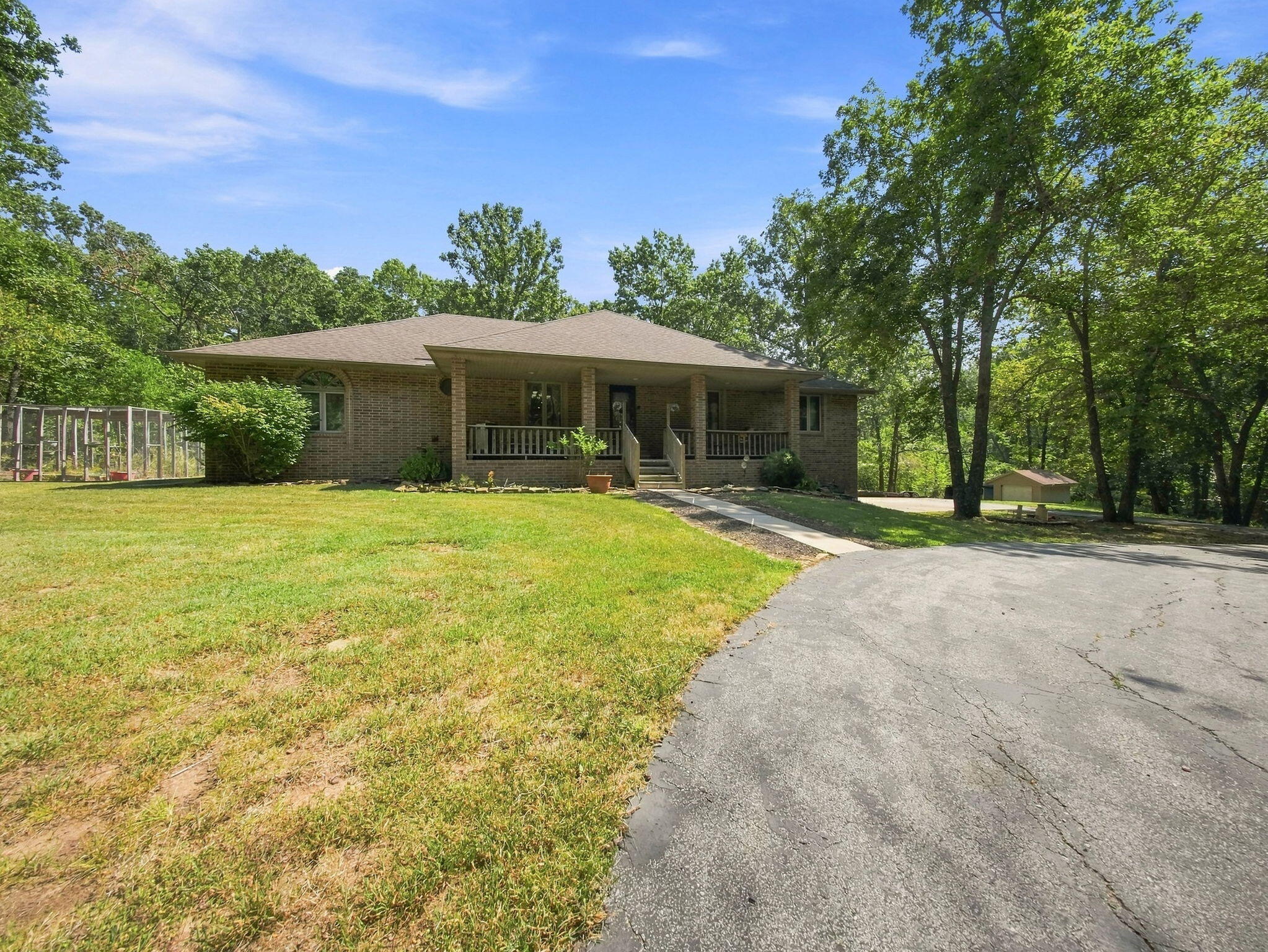4464 North Farm Road 117 Property Photo 3