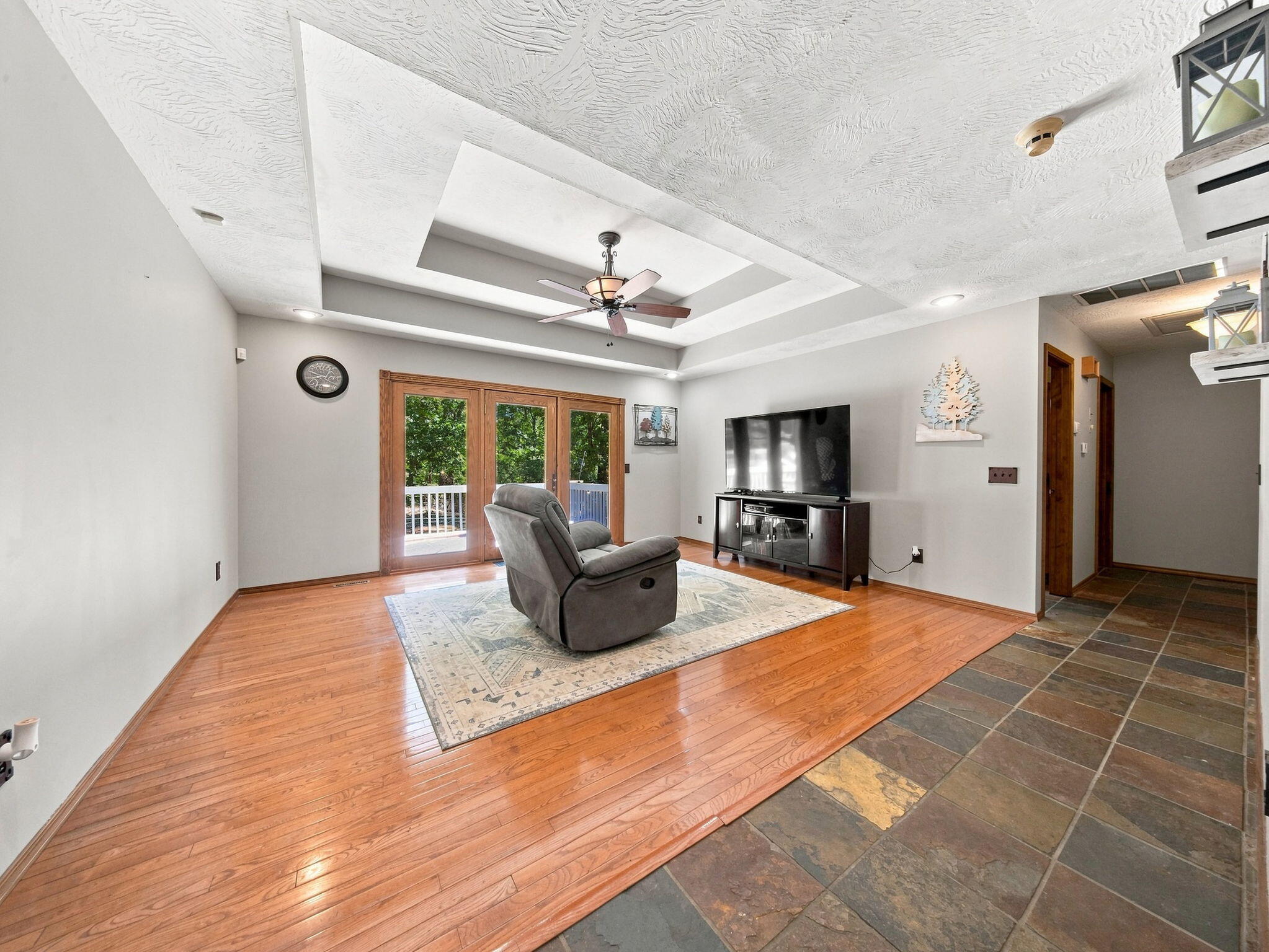 4464 North Farm Road 117 Property Photo 8