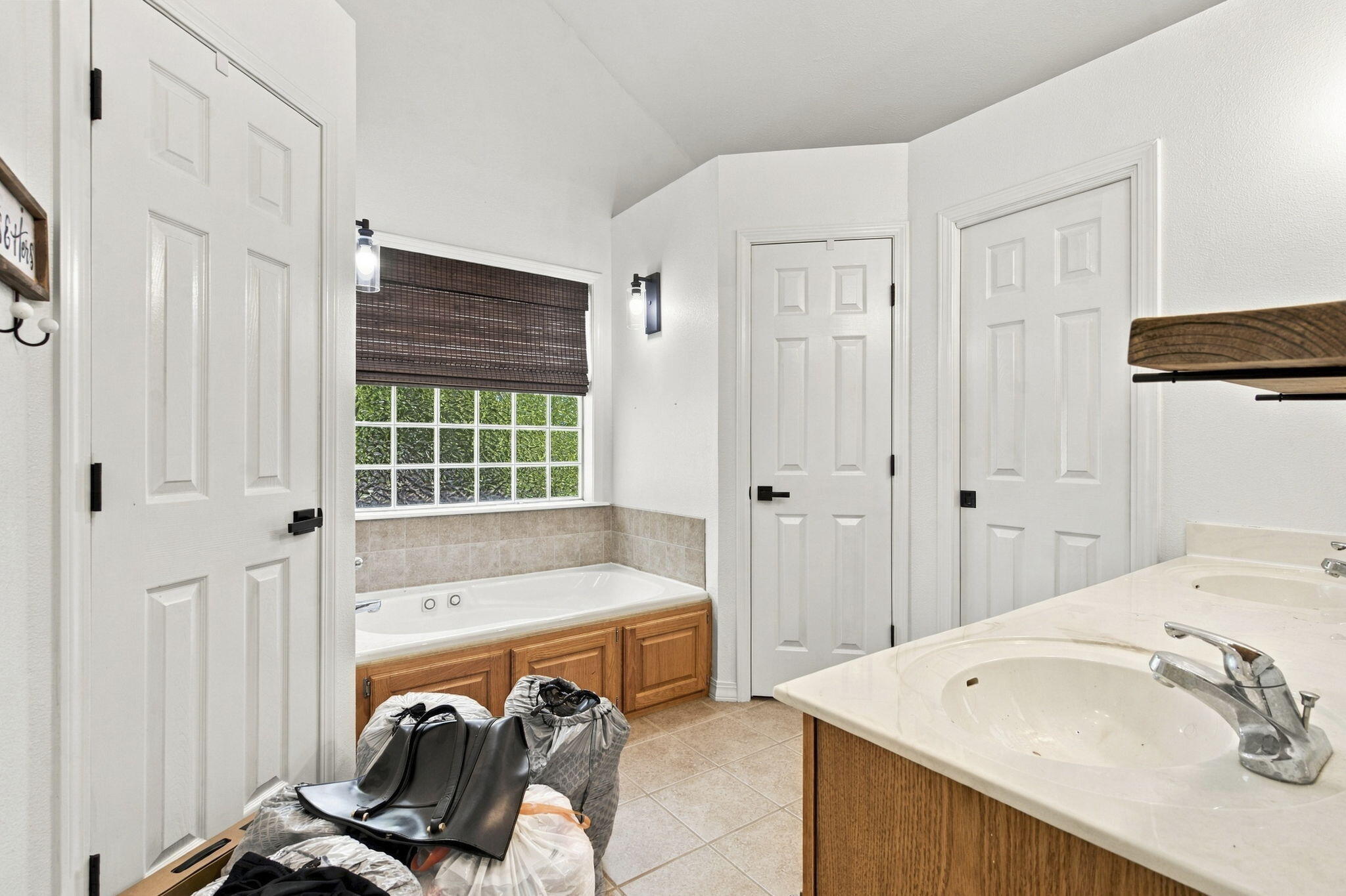 809 South 14th Avenue Property Photo 14