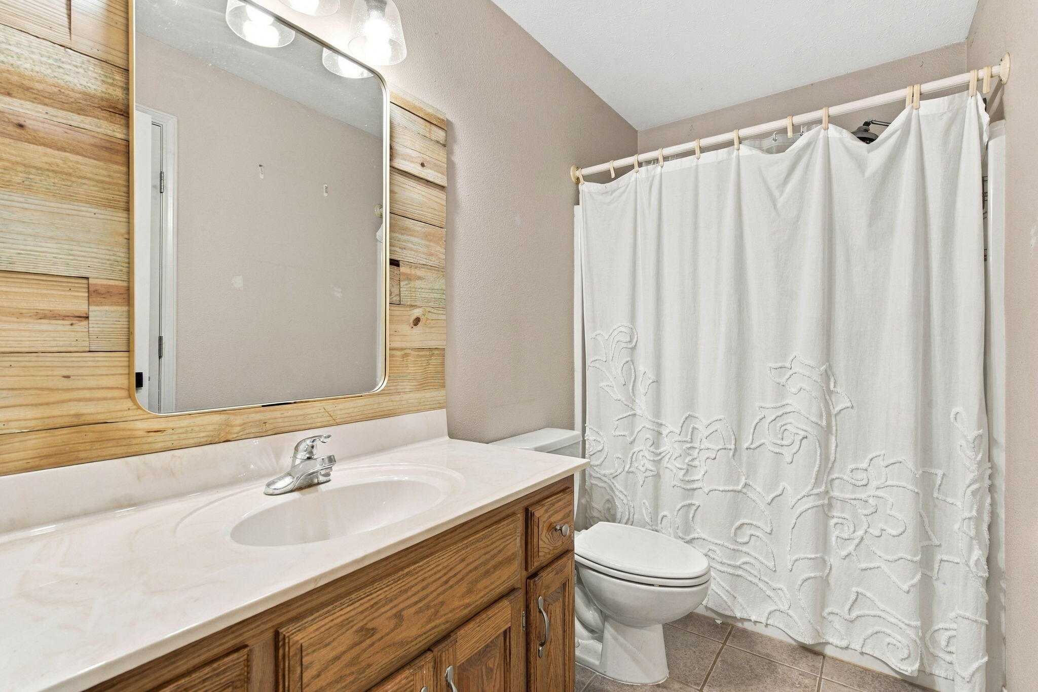 809 South 14th Avenue Property Photo 20