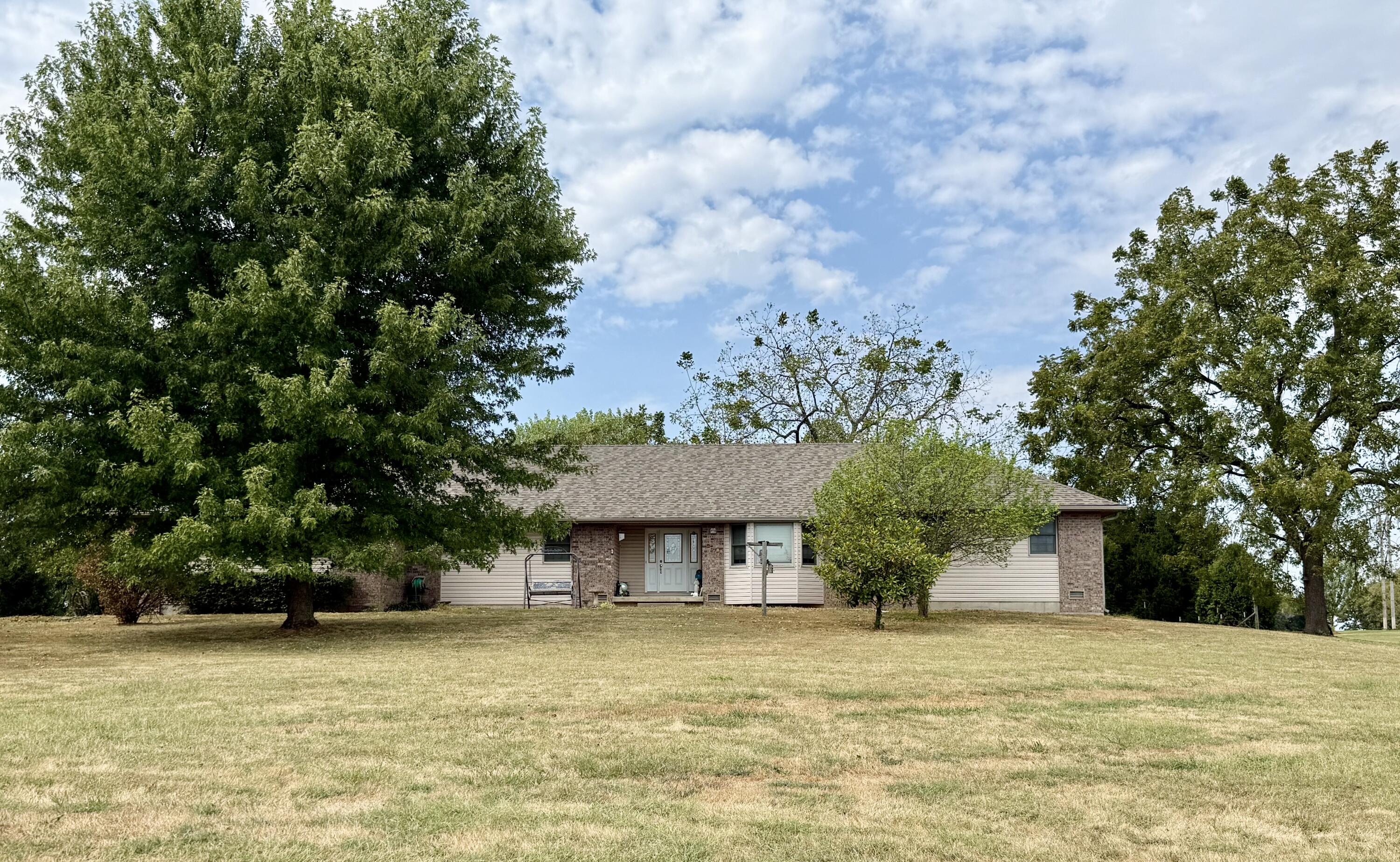 3015 Pool Drive Property Photo 1