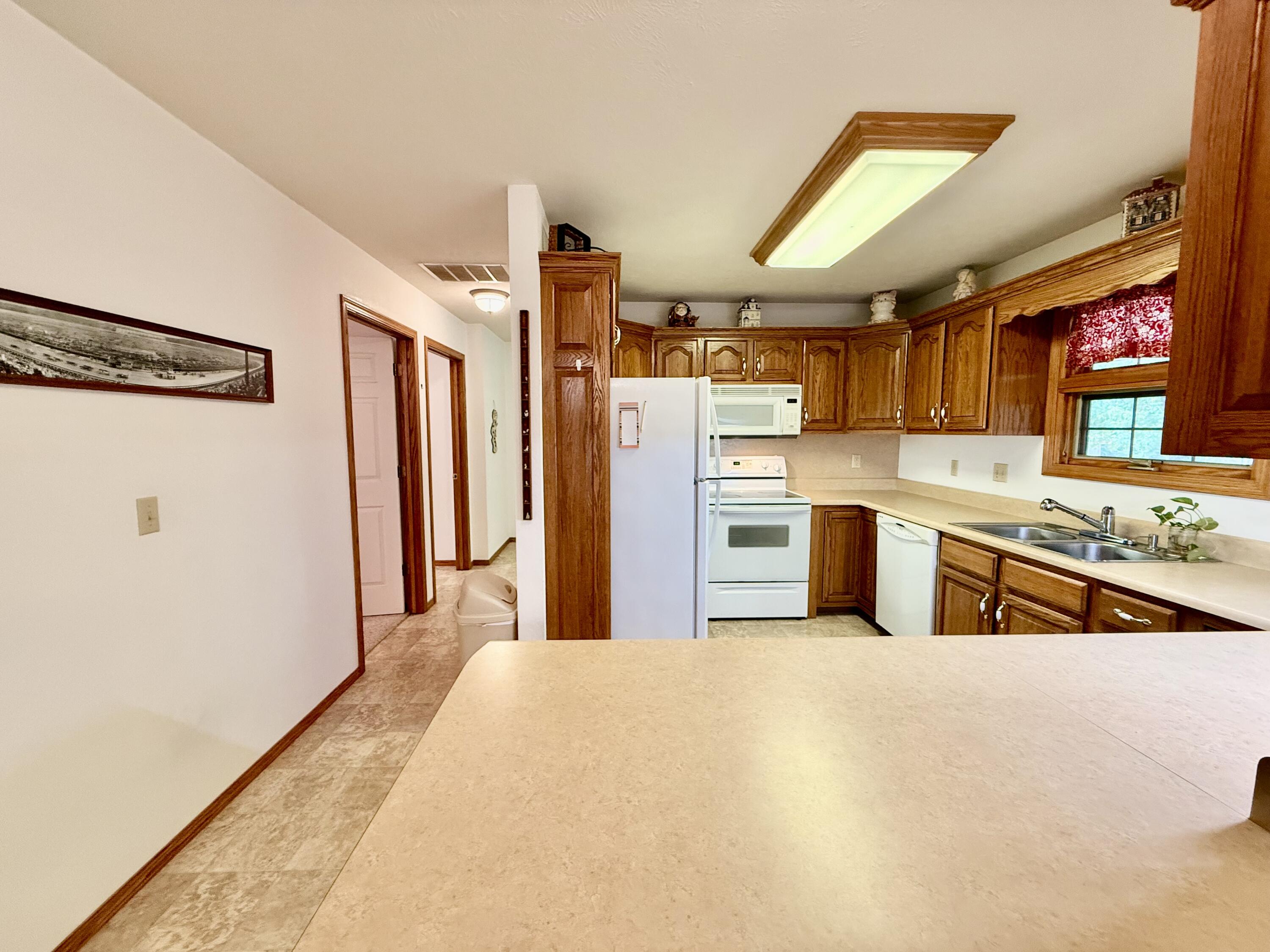 3015 Pool Drive Property Photo 11