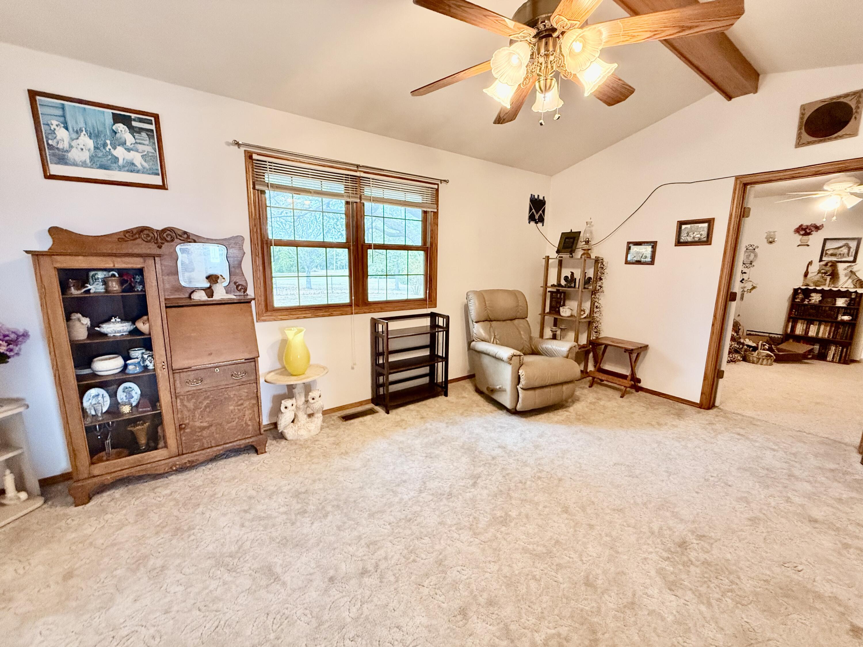 3015 Pool Drive Property Photo 13