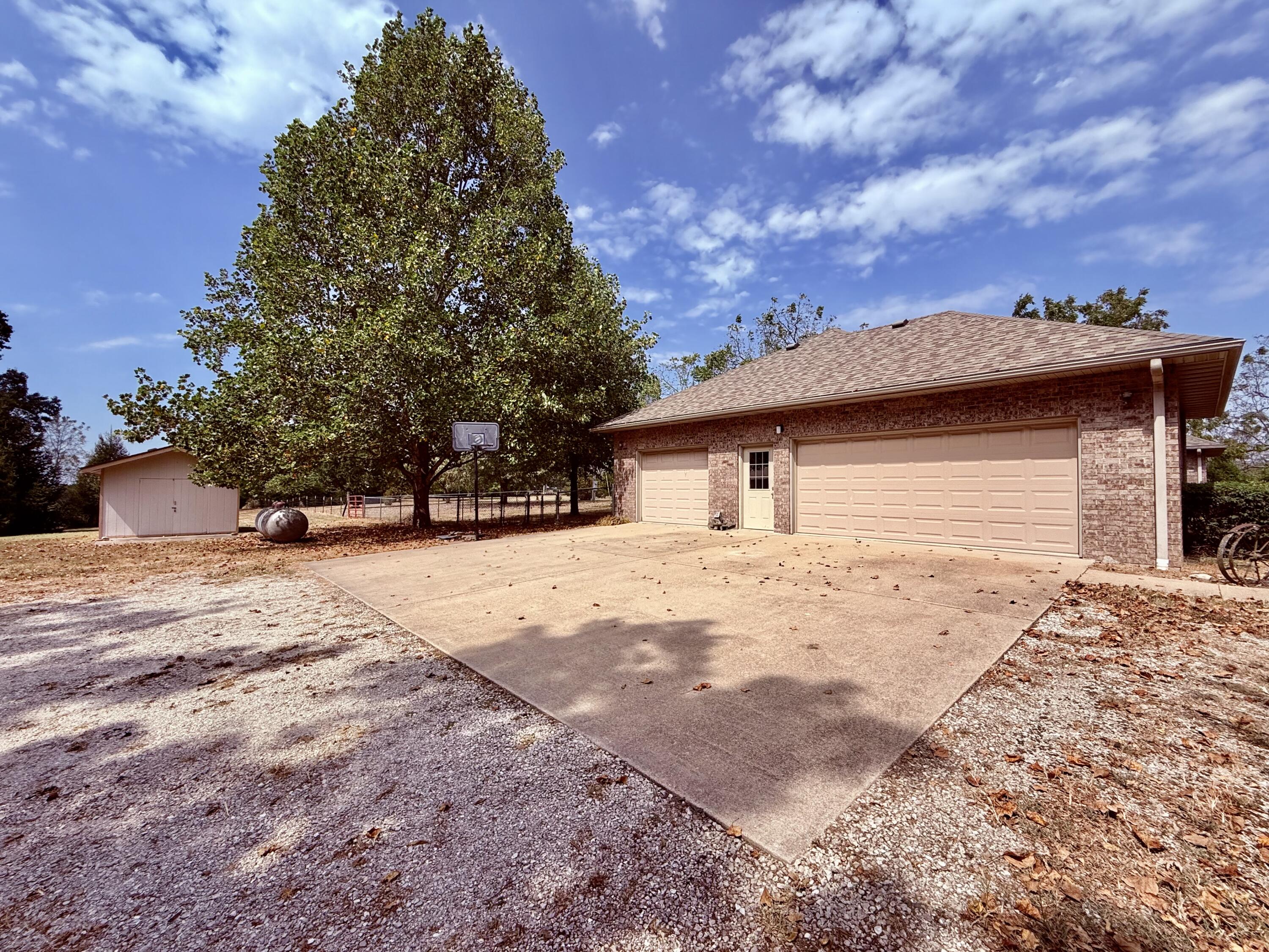 3015 Pool Drive Property Photo 31