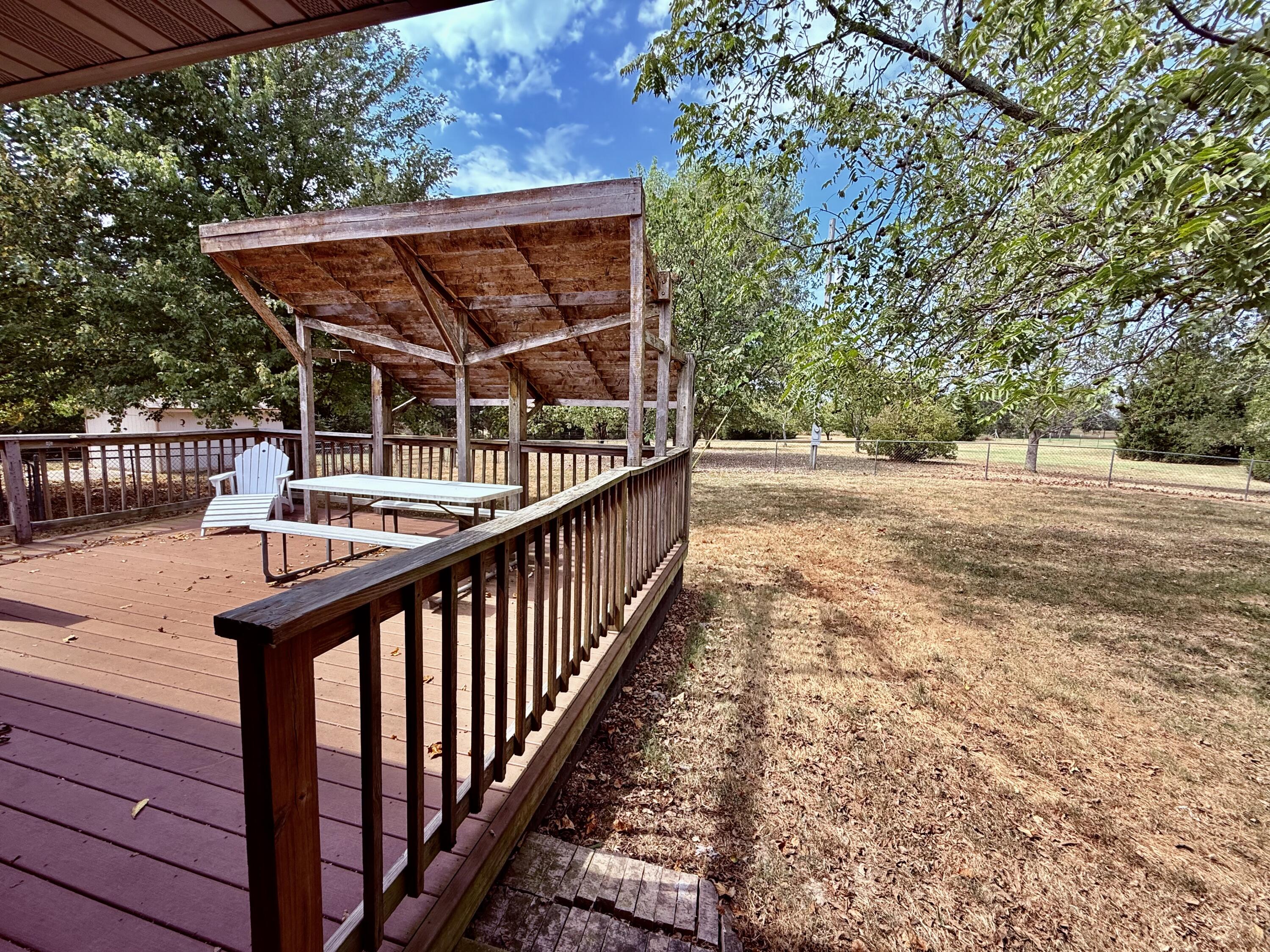 3015 Pool Drive Property Photo 34