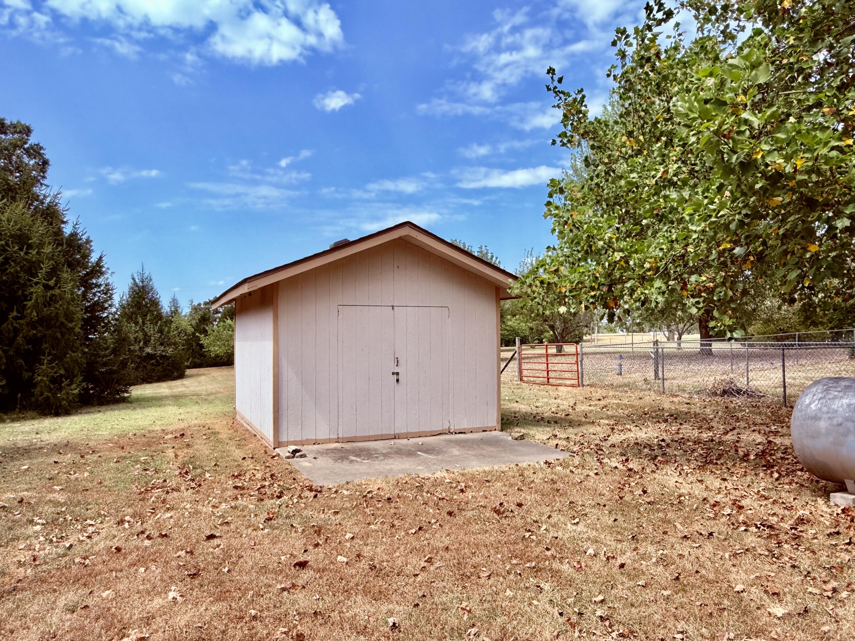 3015 Pool Drive Property Photo 38