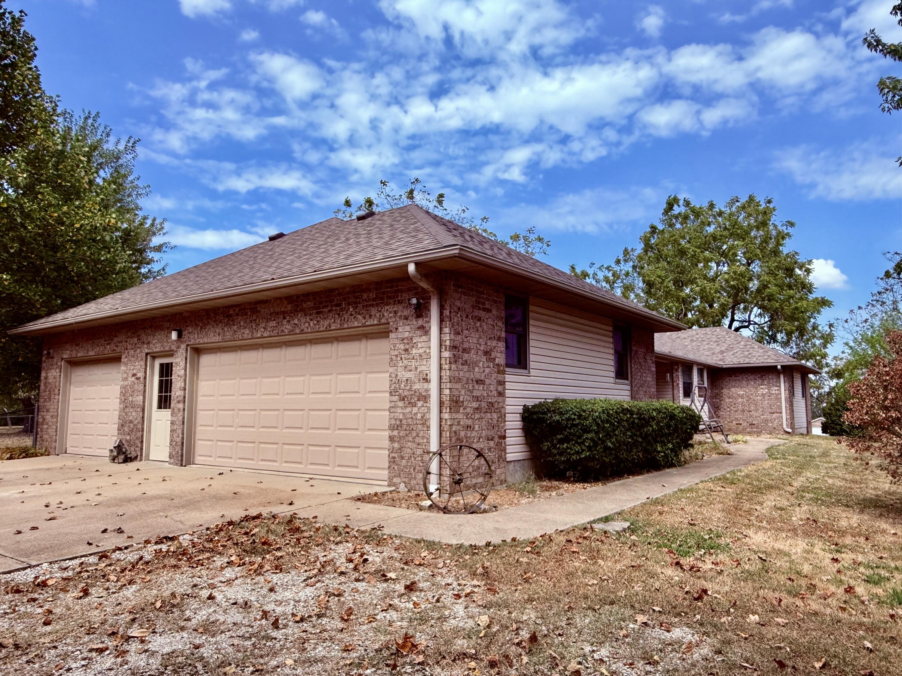 3015 Pool Drive Property Photo 39