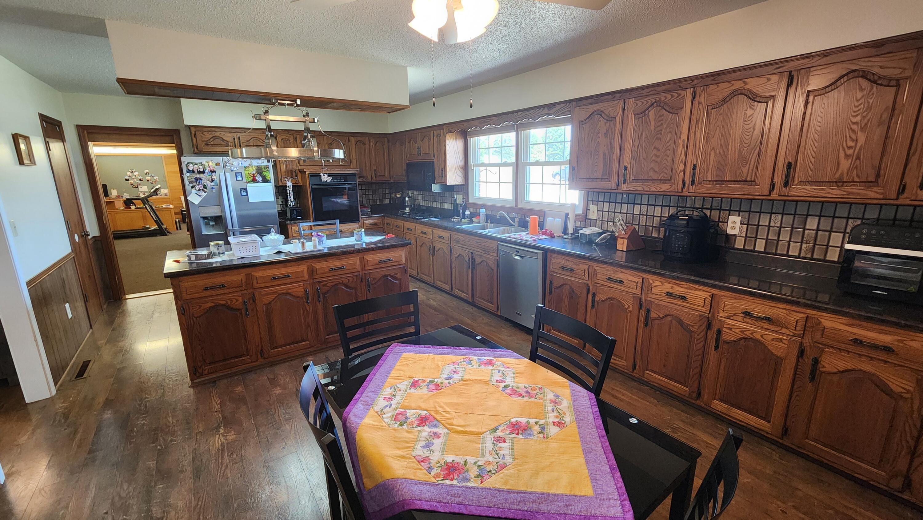 15493 Highway A Property Photo 5