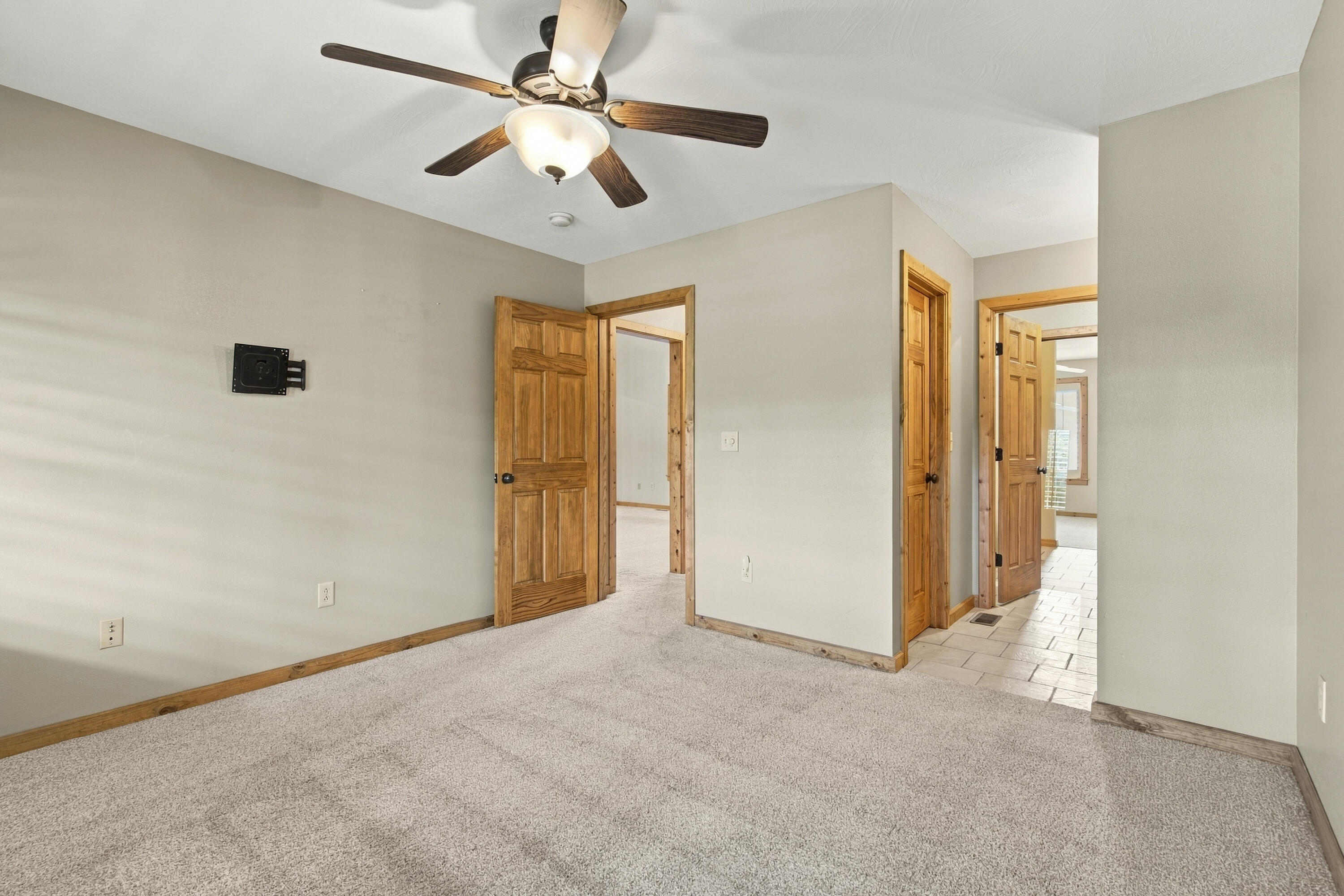 144 Elmview Drive Property Photo 40