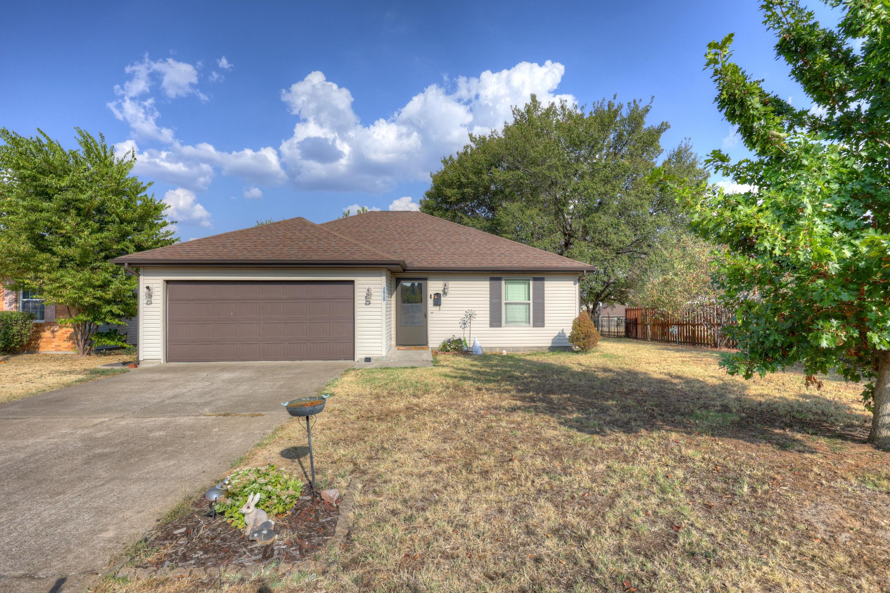 1919 Chris Lane Property Photo 2