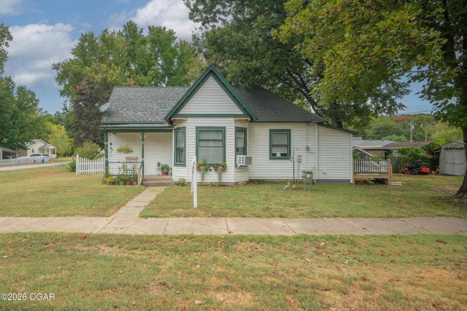 303 Ottawa Street Property Photo 1