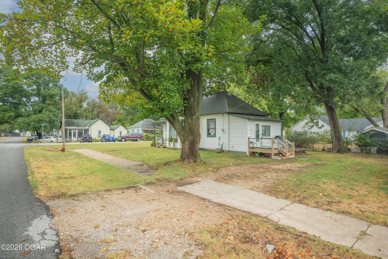 303 Ottawa Street Property Photo 6