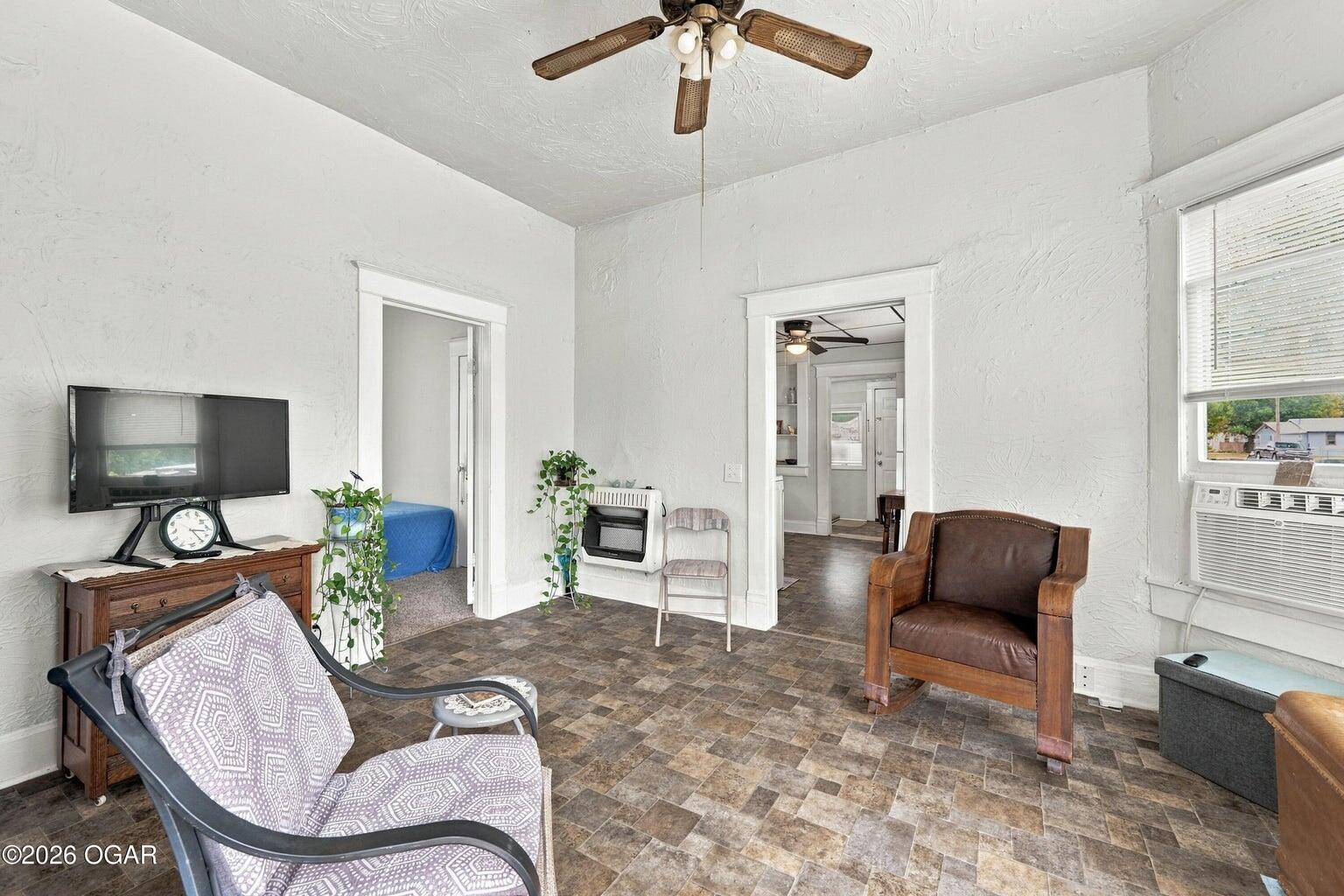 303 Ottawa Street Property Photo 9