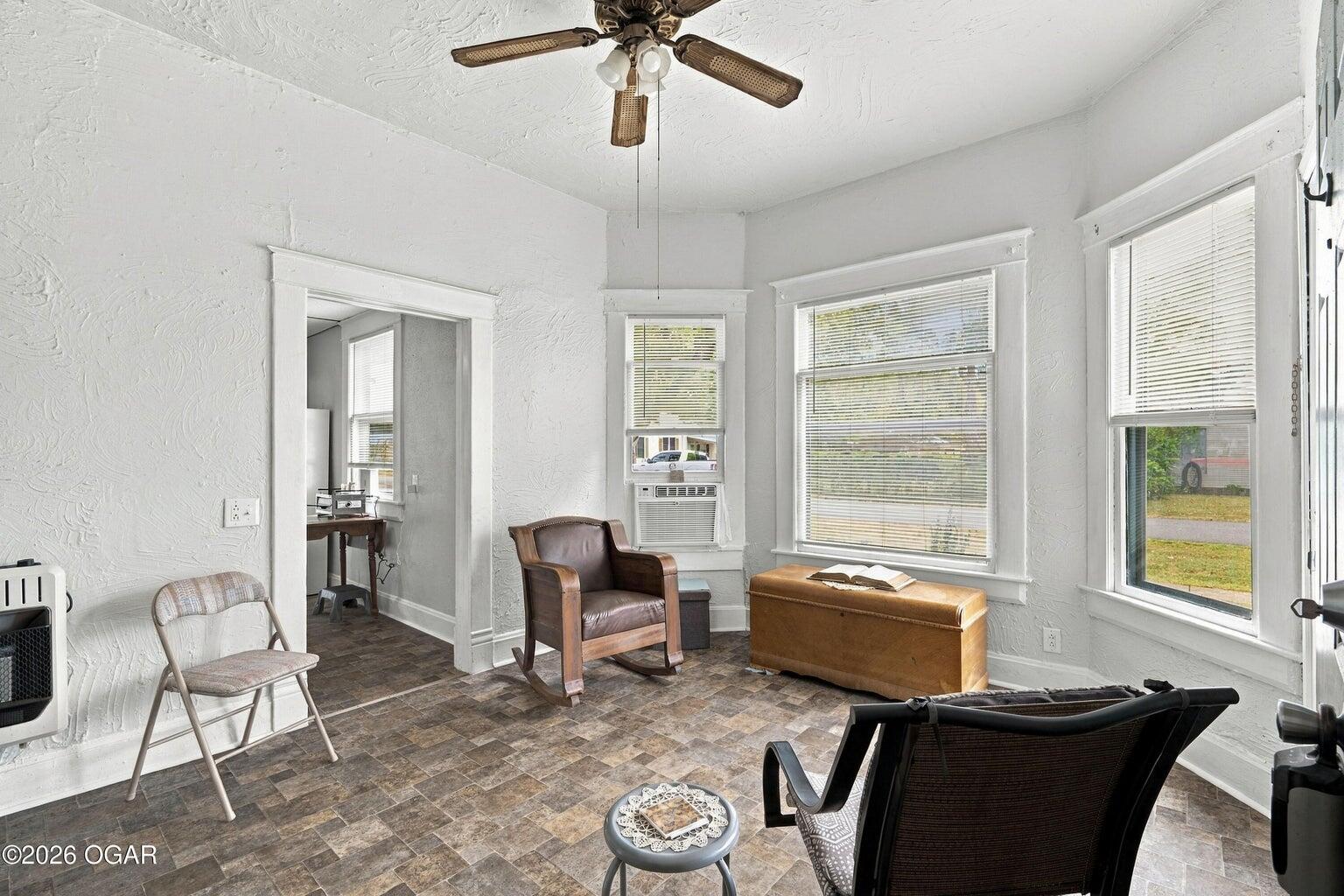 303 Ottawa Street Property Photo 10