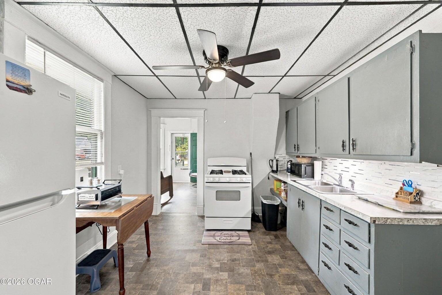 303 Ottawa Street Property Photo 17