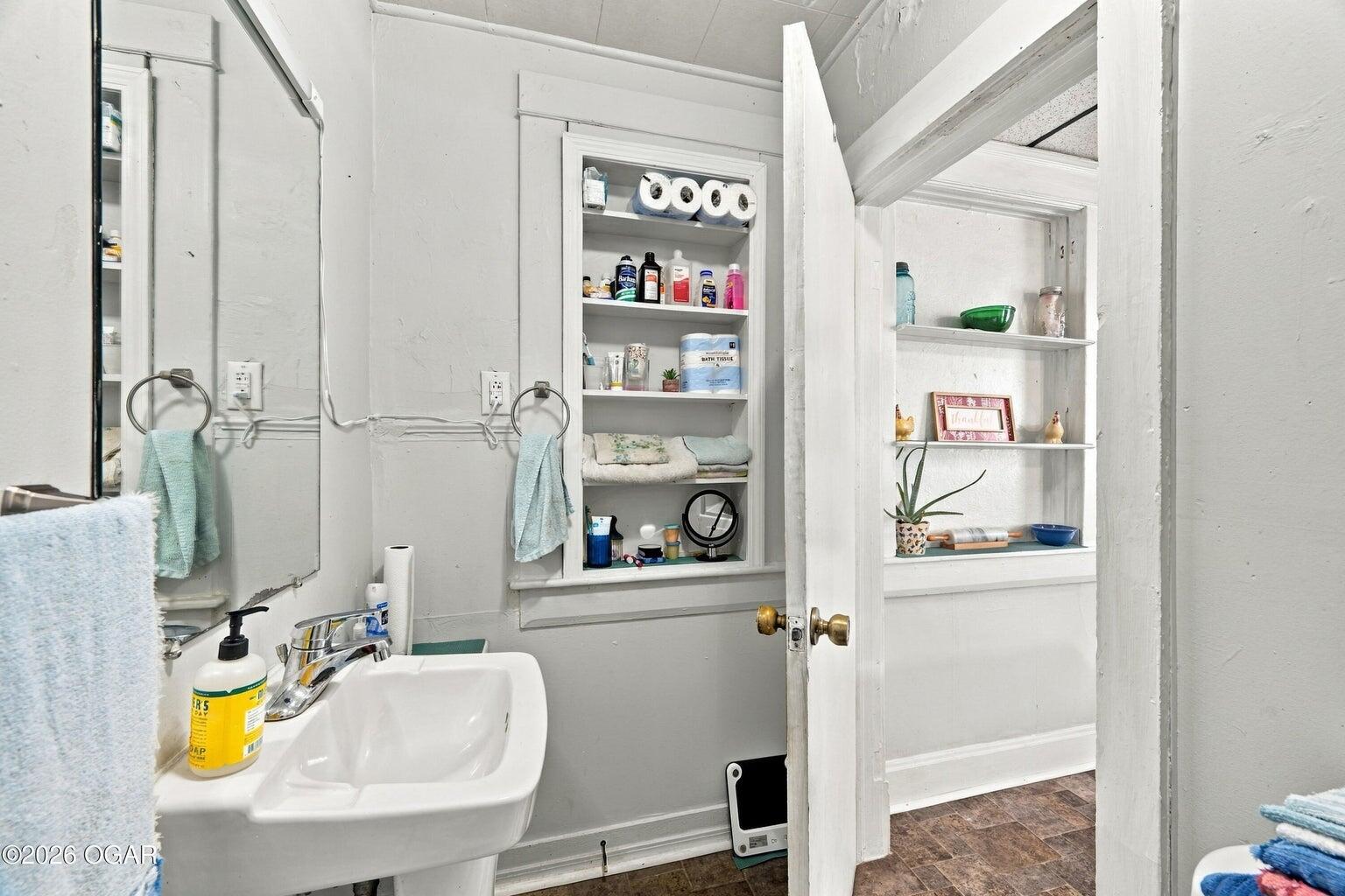 303 Ottawa Street Property Photo 18