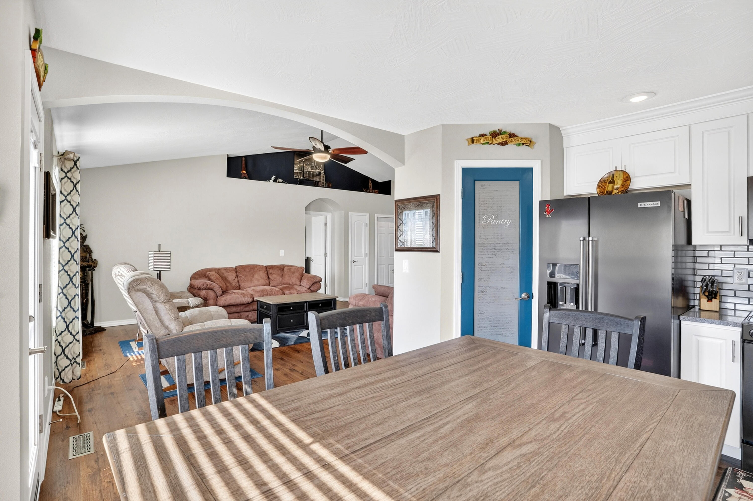 700 West Osage Street Property Photo 14