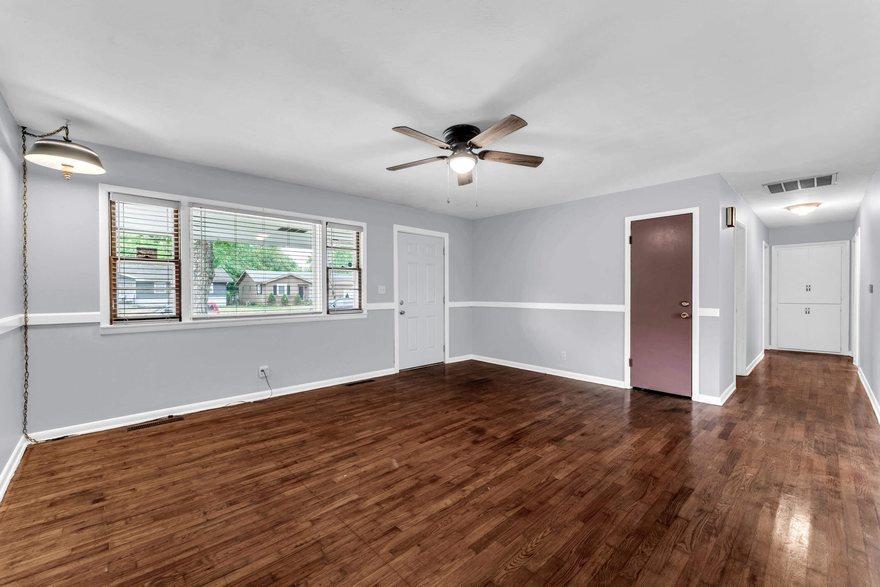 2643 East Belmont Street Property Photo 5