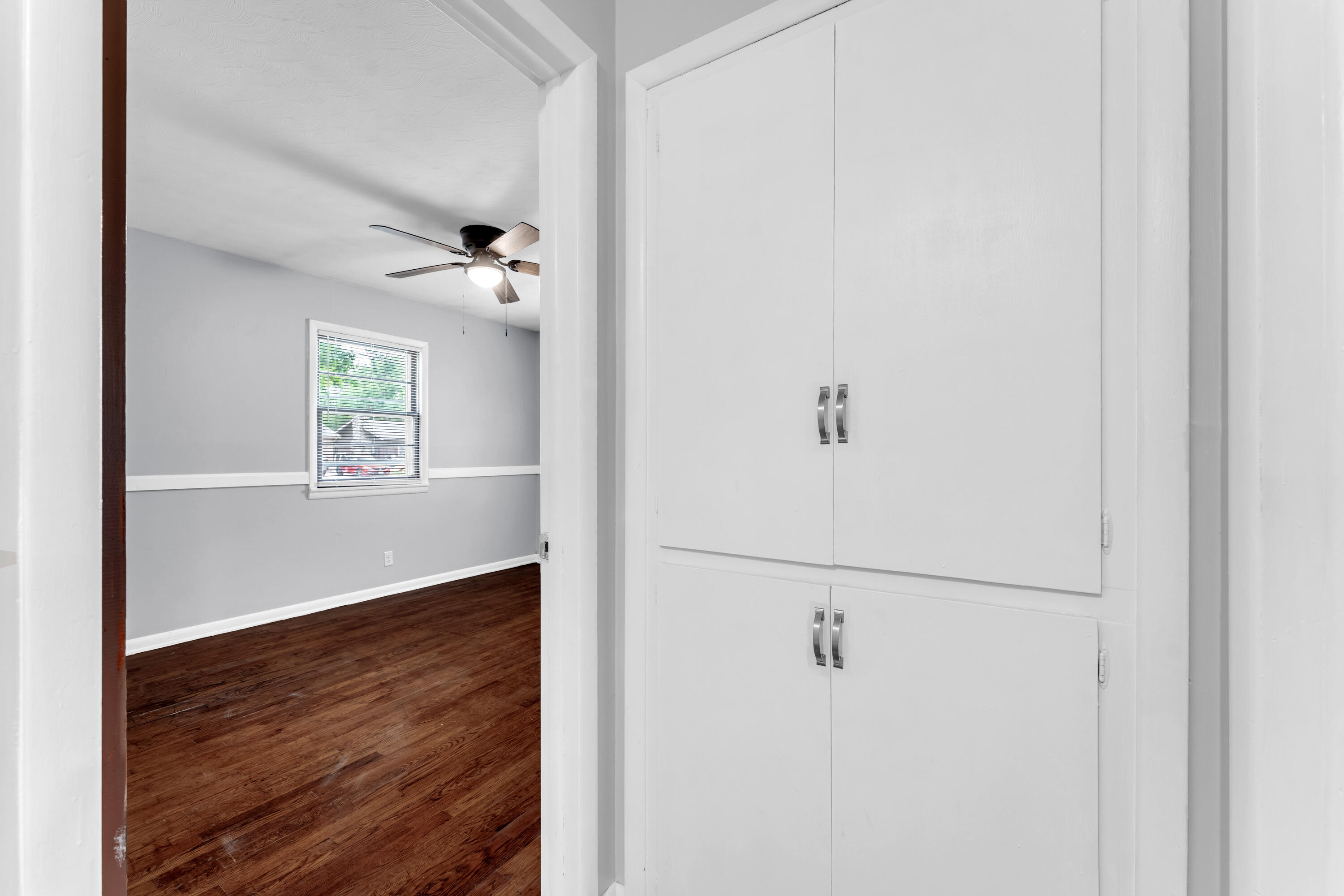 2643 East Belmont Street Property Photo 15