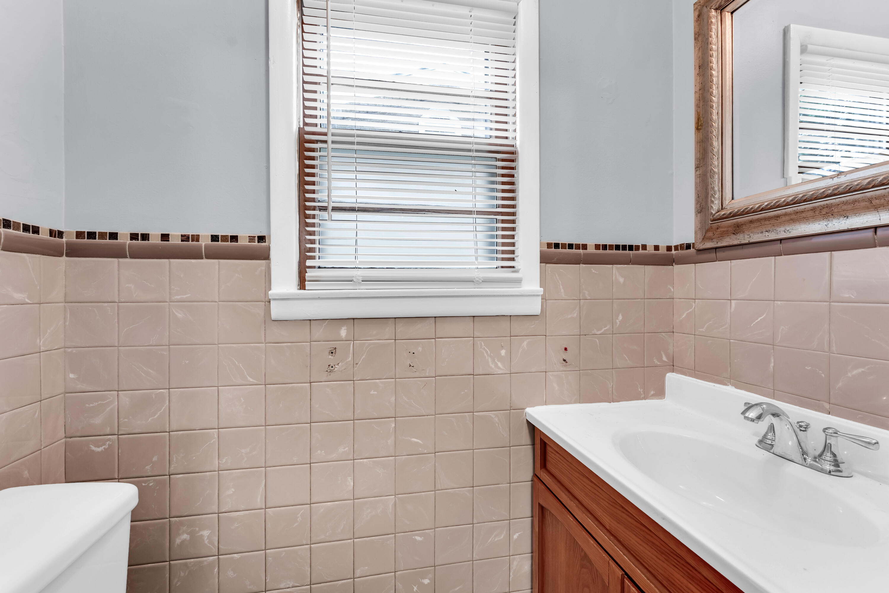 2643 East Belmont Street Property Photo 20