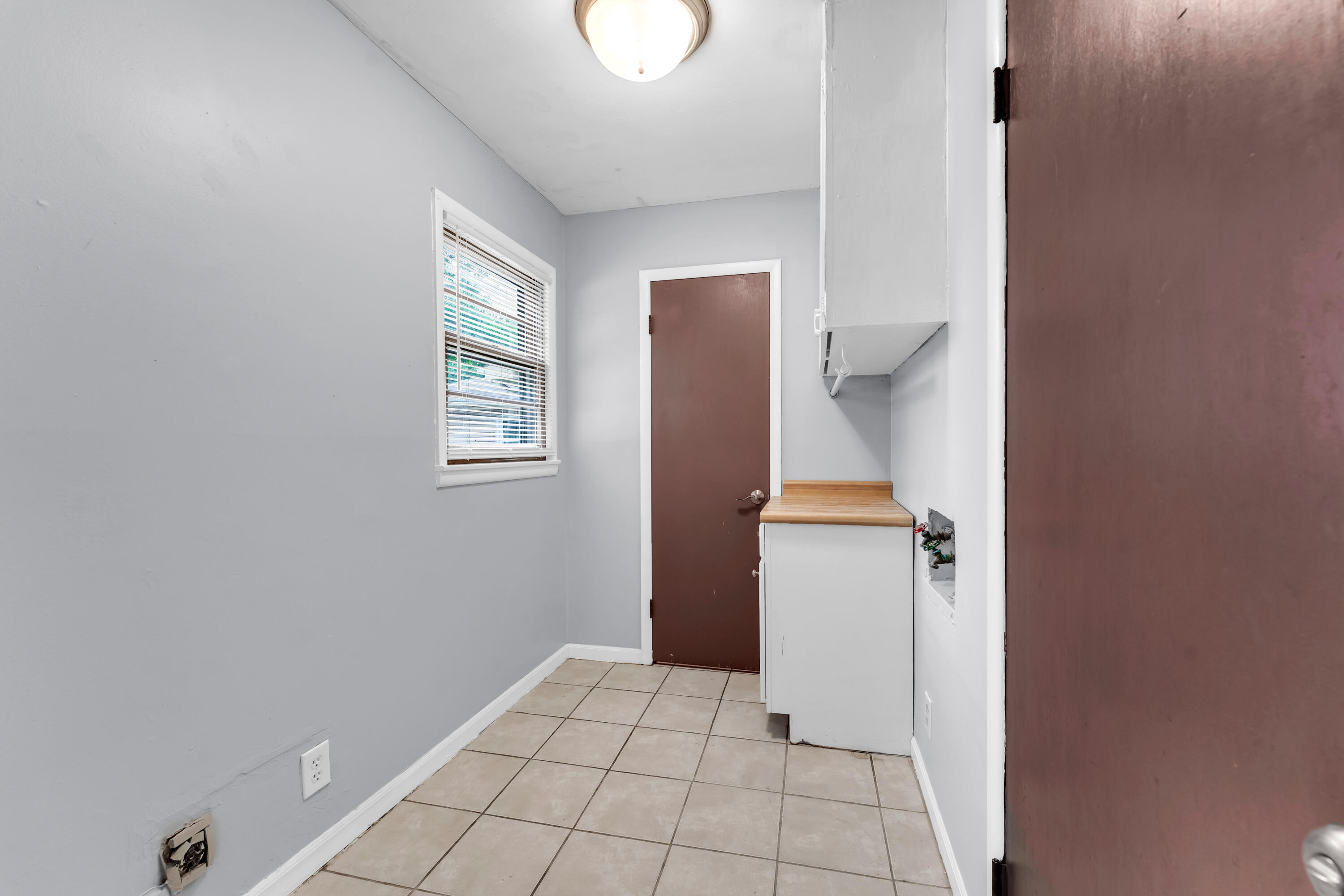 2643 East Belmont Street Property Photo 21