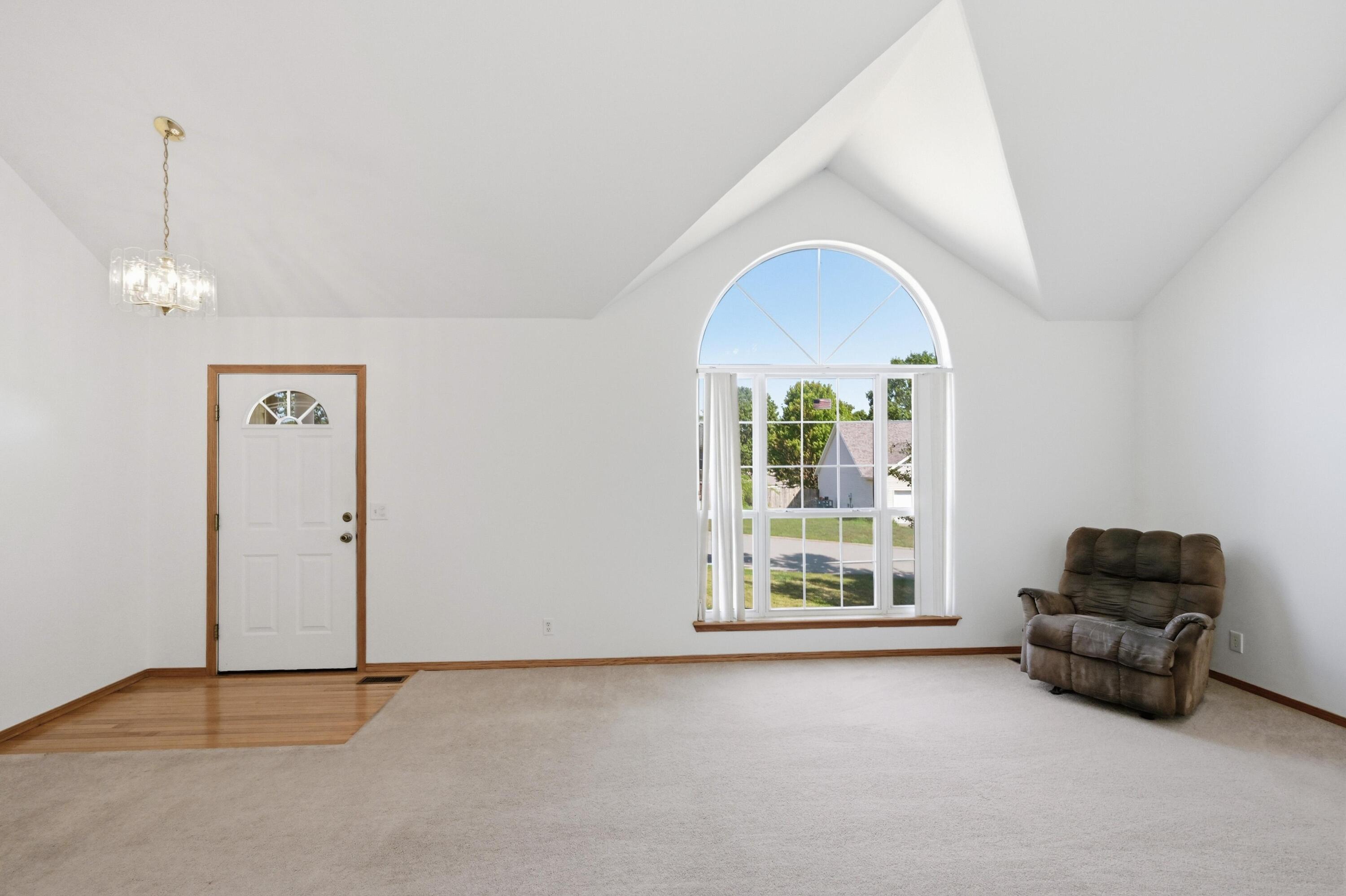 1706 West Marigold Drive Property Photo 8