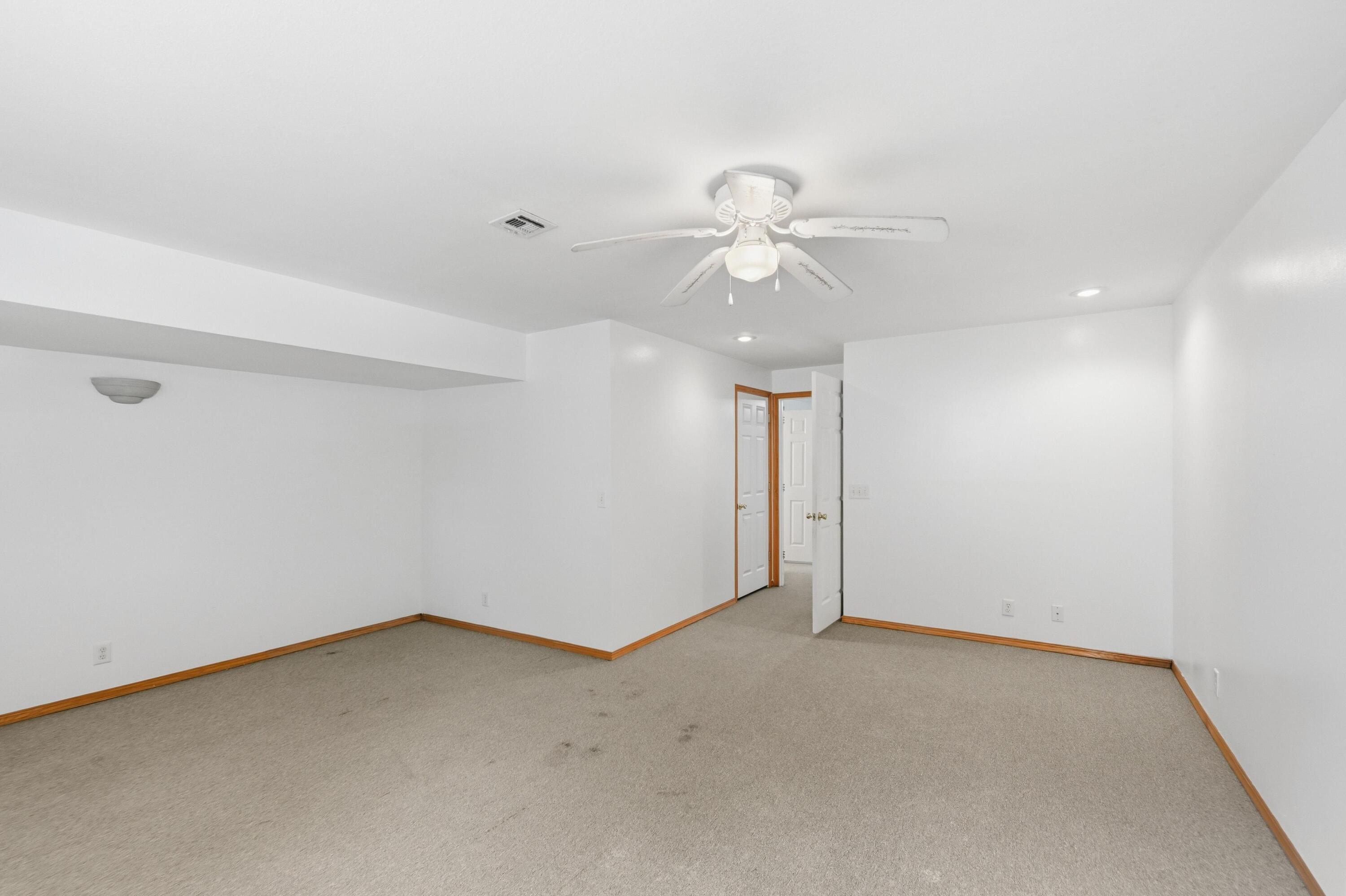 1706 West Marigold Drive Property Photo 35
