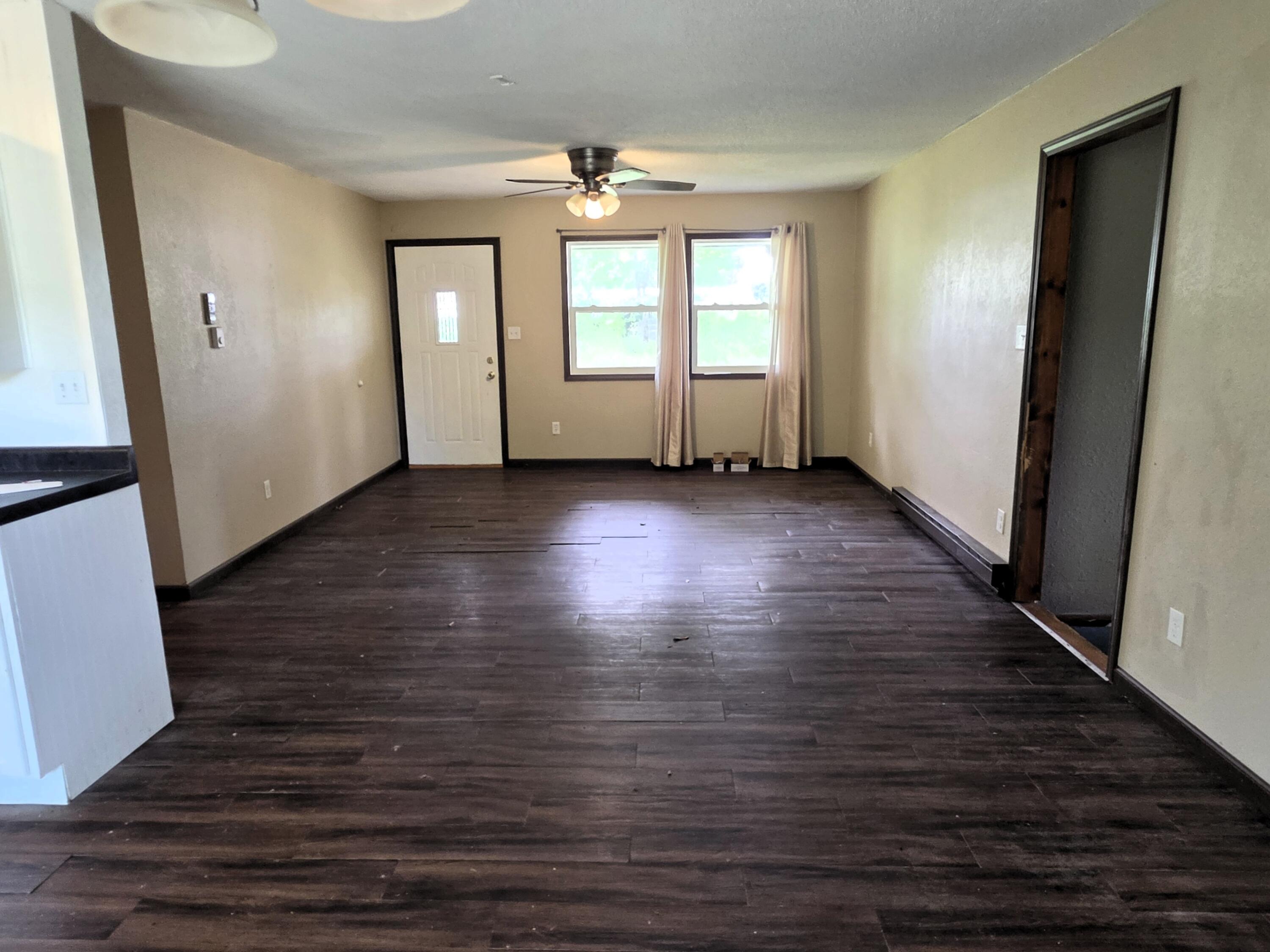 602 South Sarah Street Property Photo 2