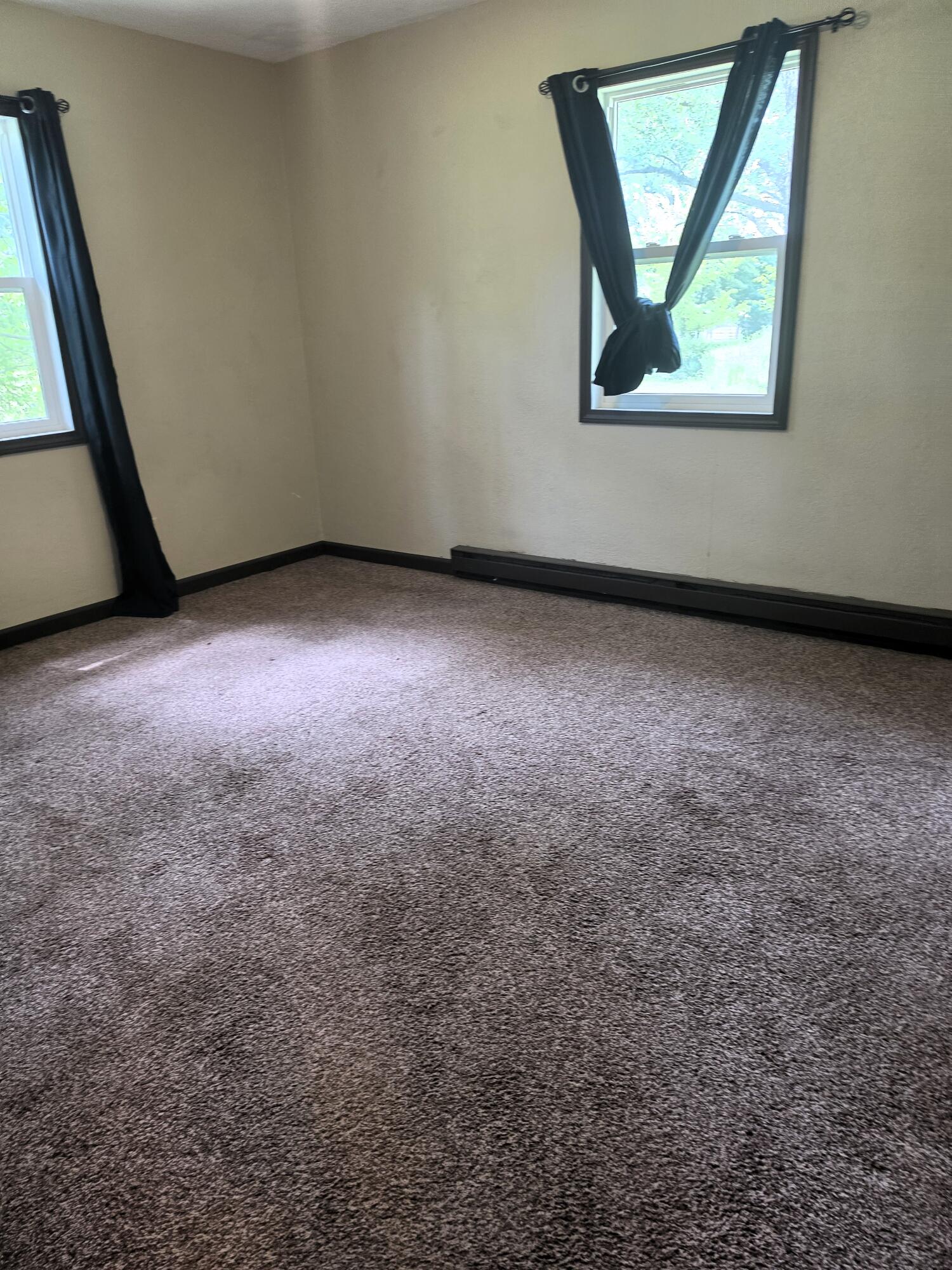 602 South Sarah Street Property Photo 5
