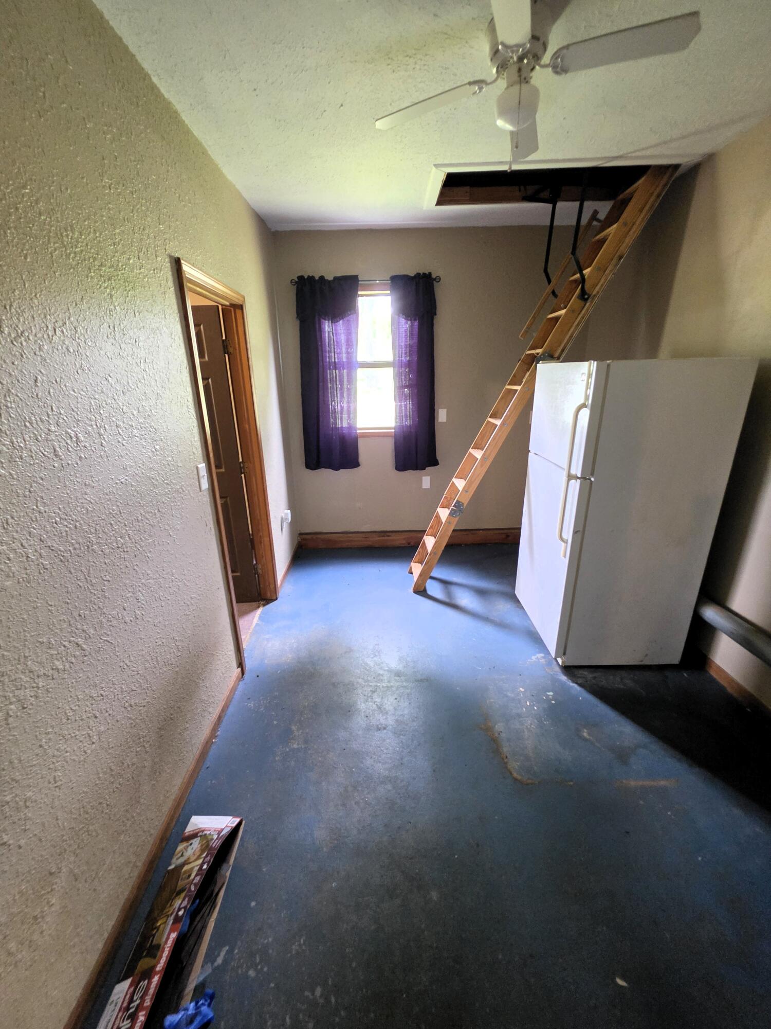 602 South Sarah Street Property Photo 10