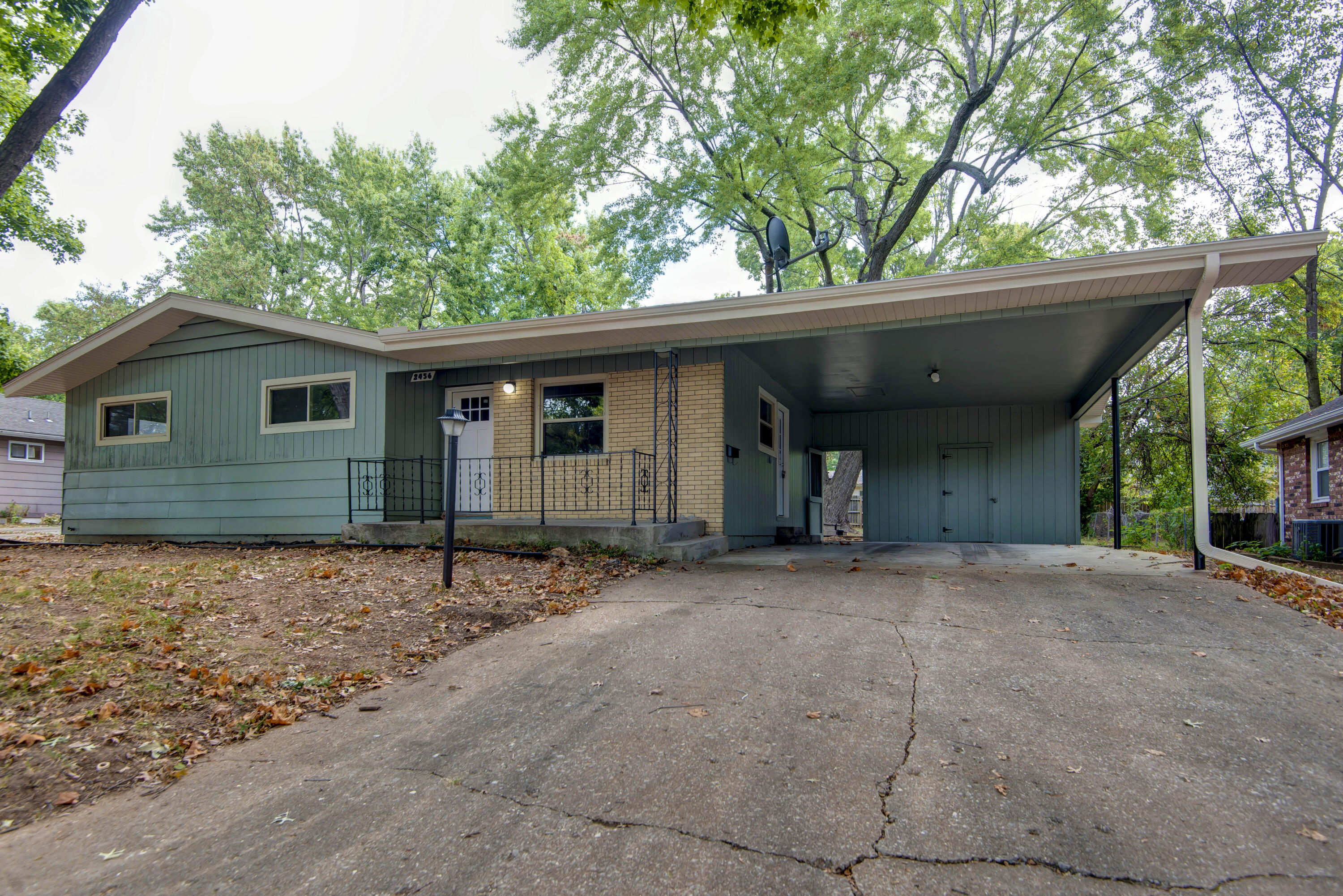 2456 South Ferguson Avenue Property Photo 1