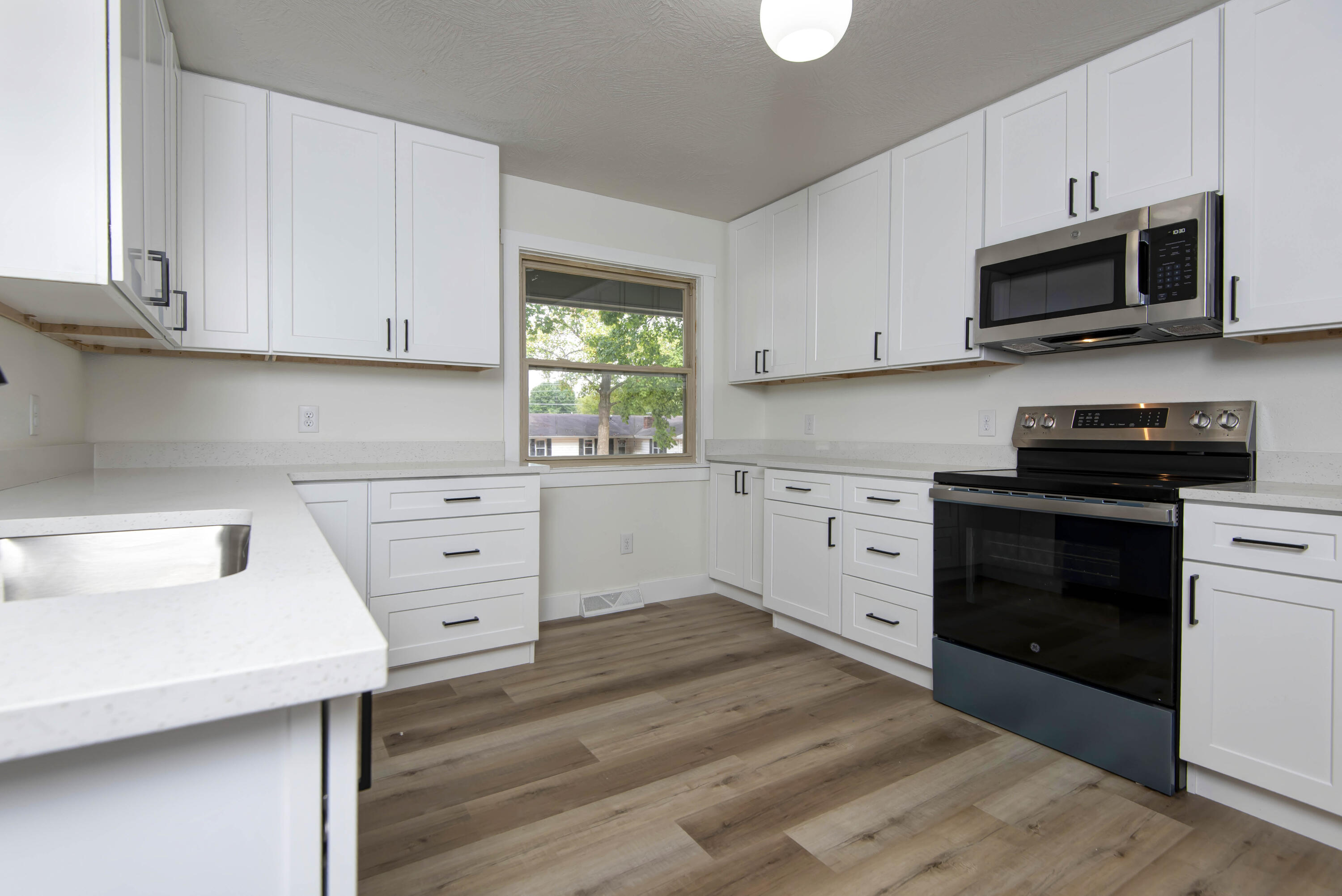 2456 South Ferguson Avenue Property Photo 4