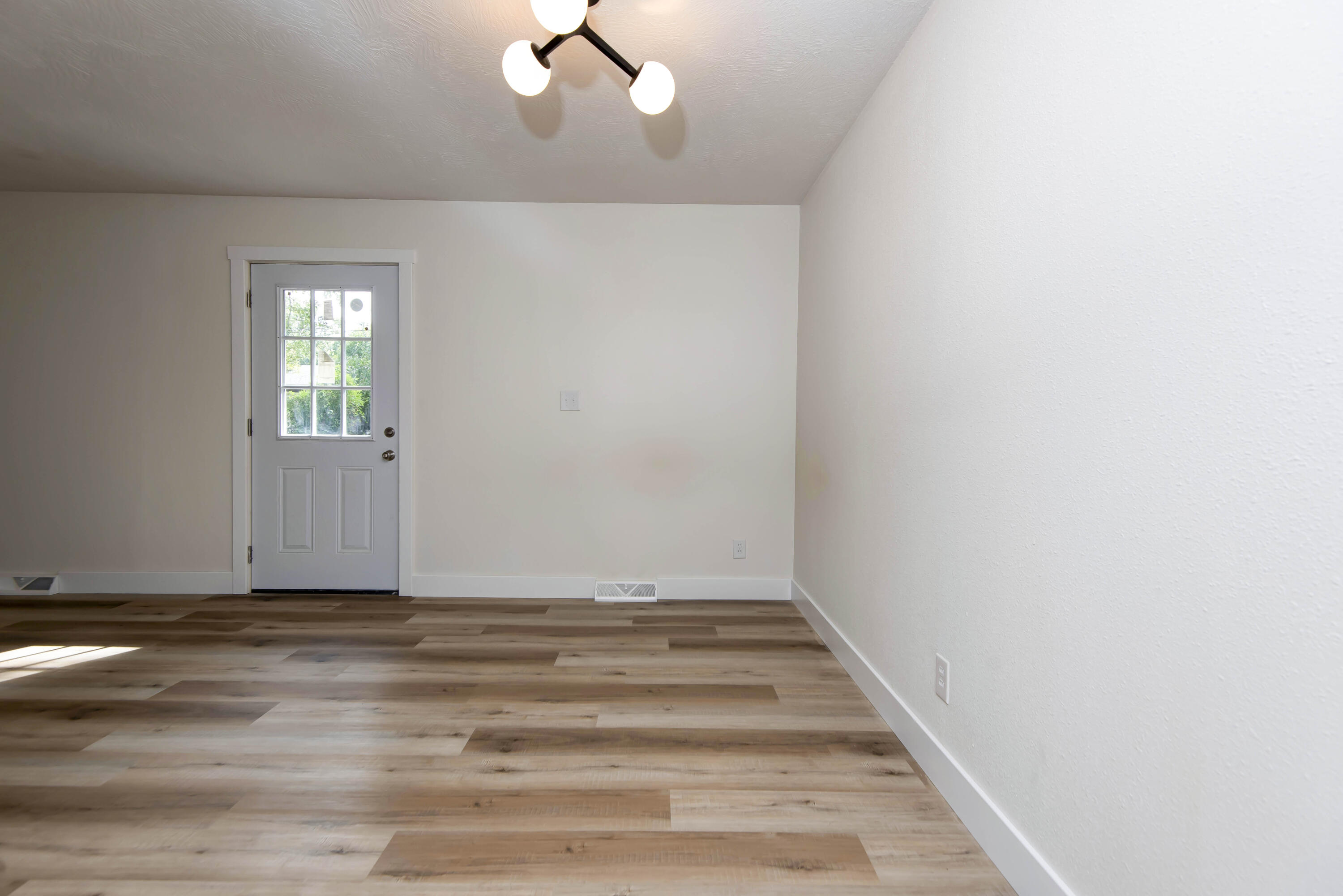 2456 South Ferguson Avenue Property Photo 8