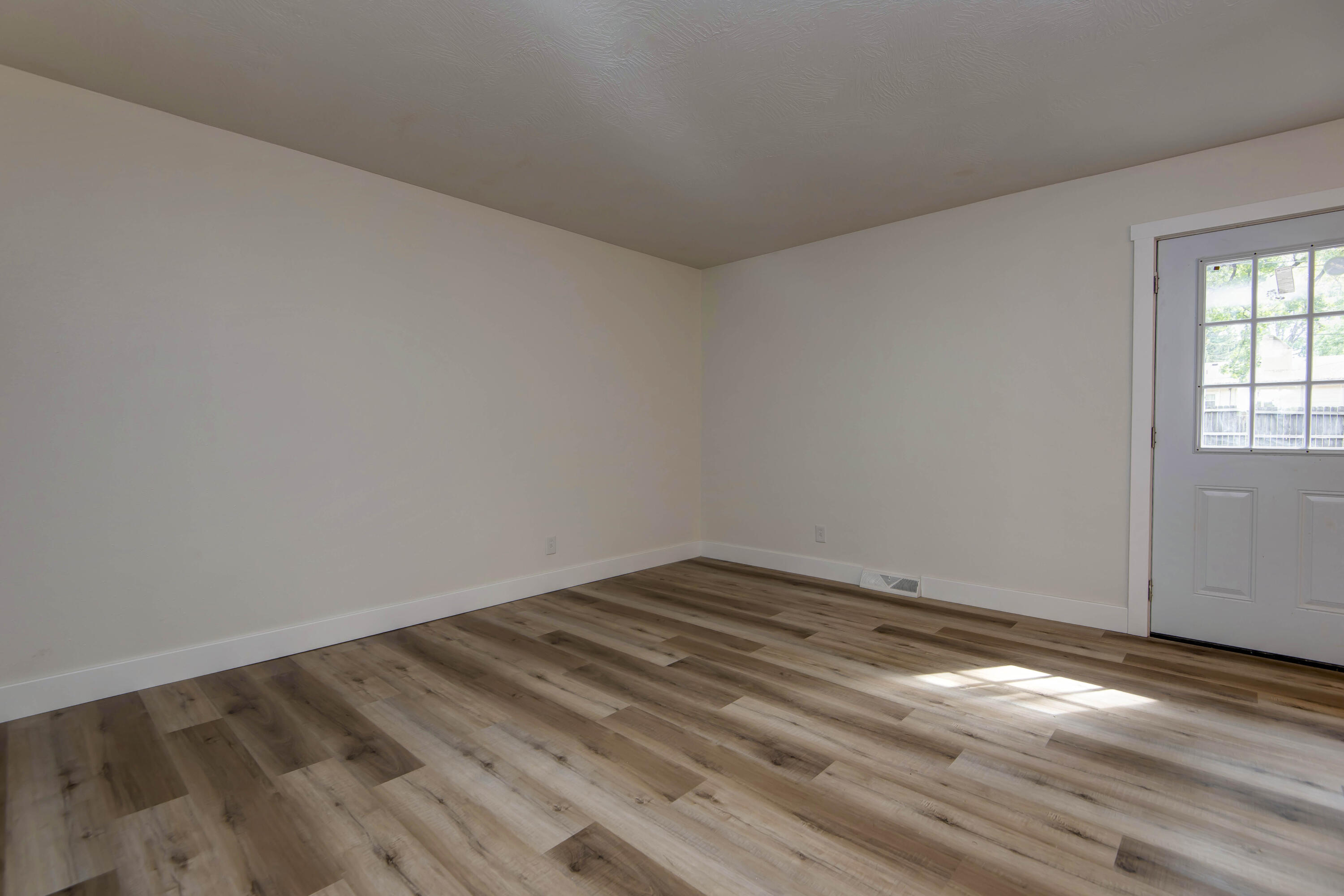2456 South Ferguson Avenue Property Photo 12