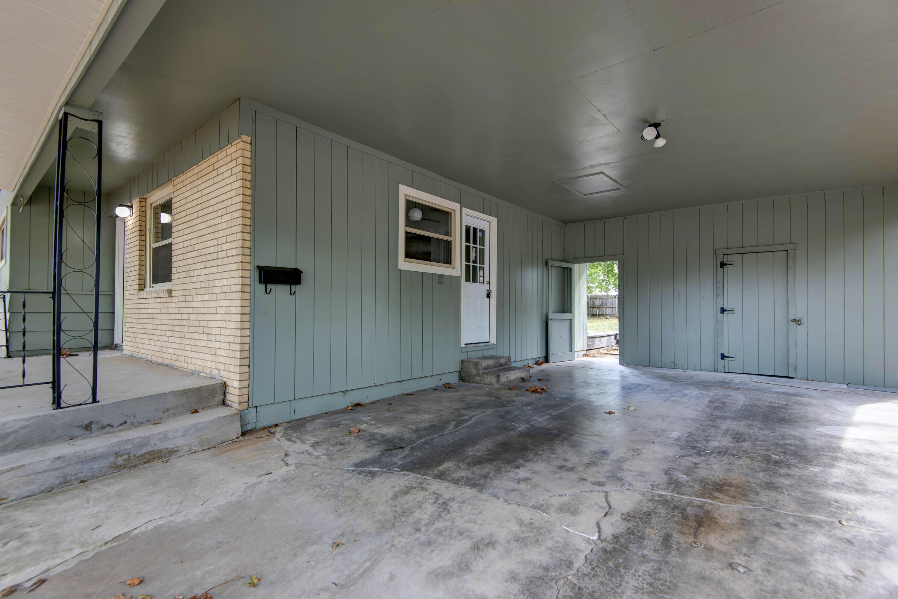 2456 South Ferguson Avenue Property Photo 26