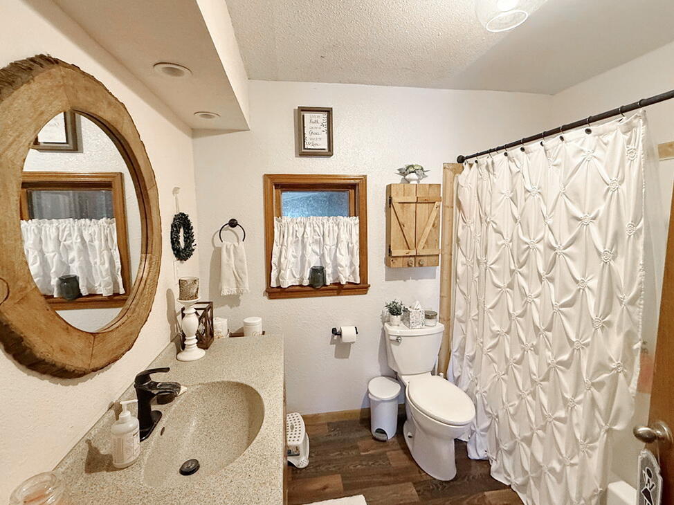 2096 South 2500 Road Property Photo 19